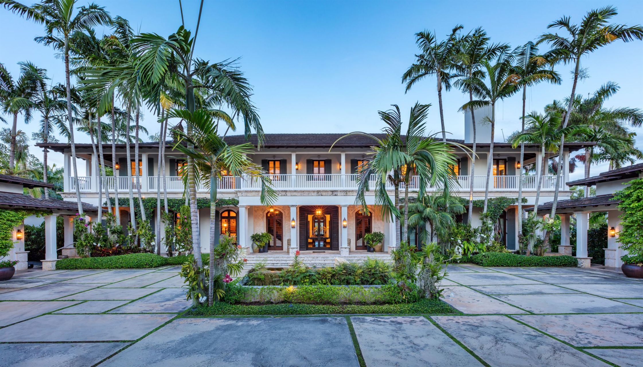 Vente Propriété de luxe Coral Gables, Floride (33143) 1581 m²