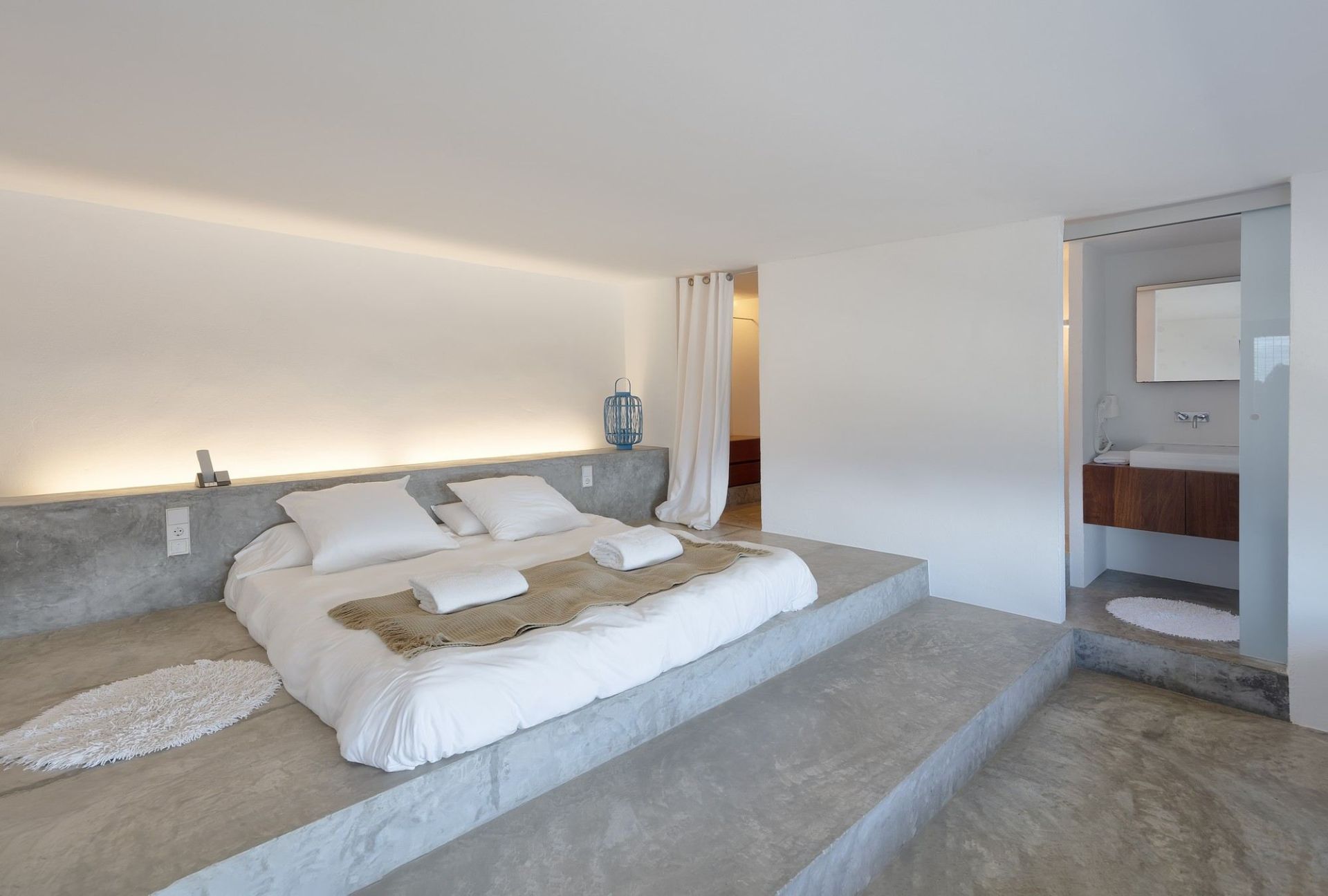 villa 17 Rooms for sale on Ibiza (07800)