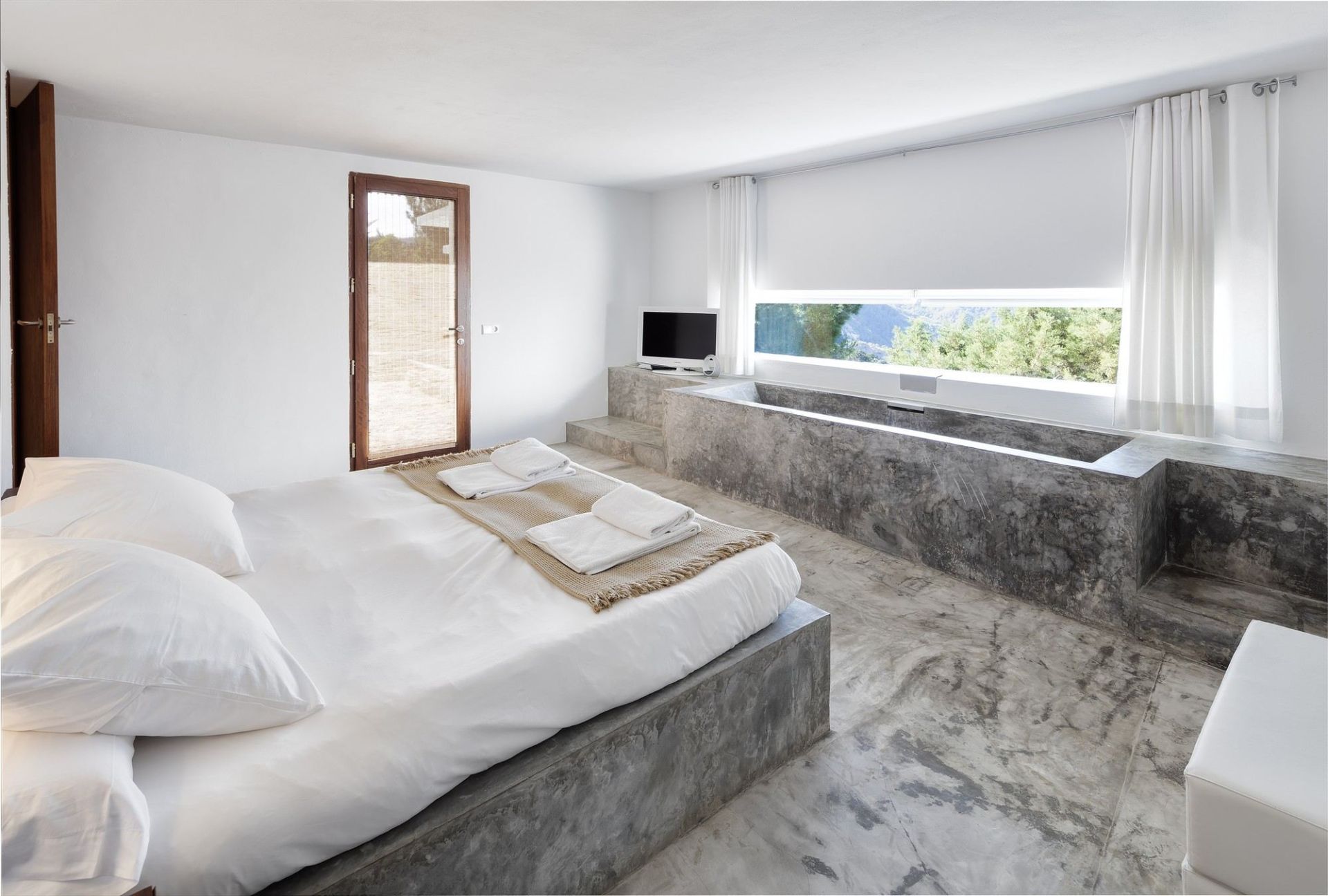 villa 17 Rooms for sale on Ibiza (07800)