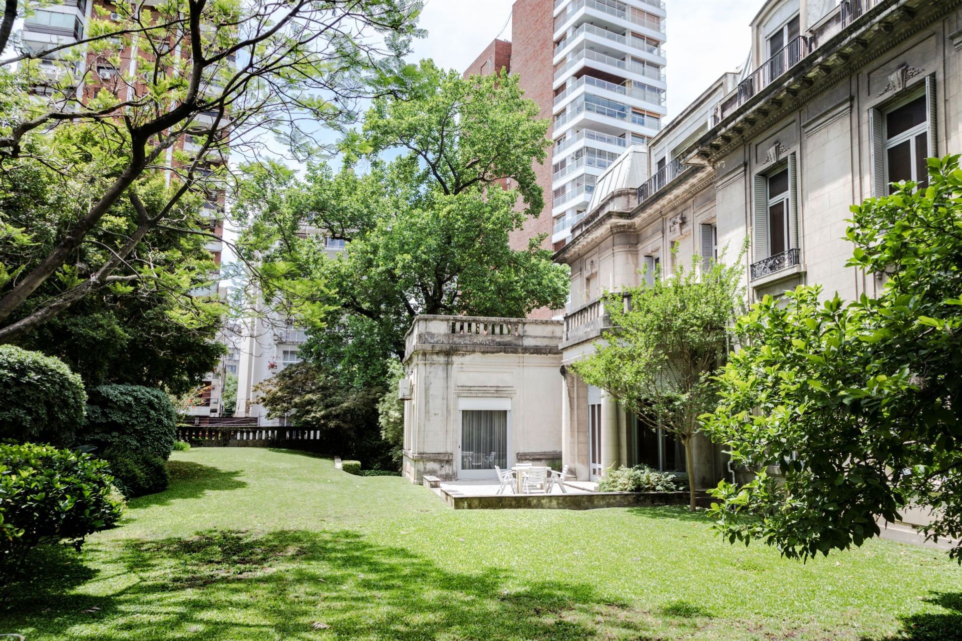 maison bourgeoise 14 Pièces en vente sur Buenos Aires (1300)