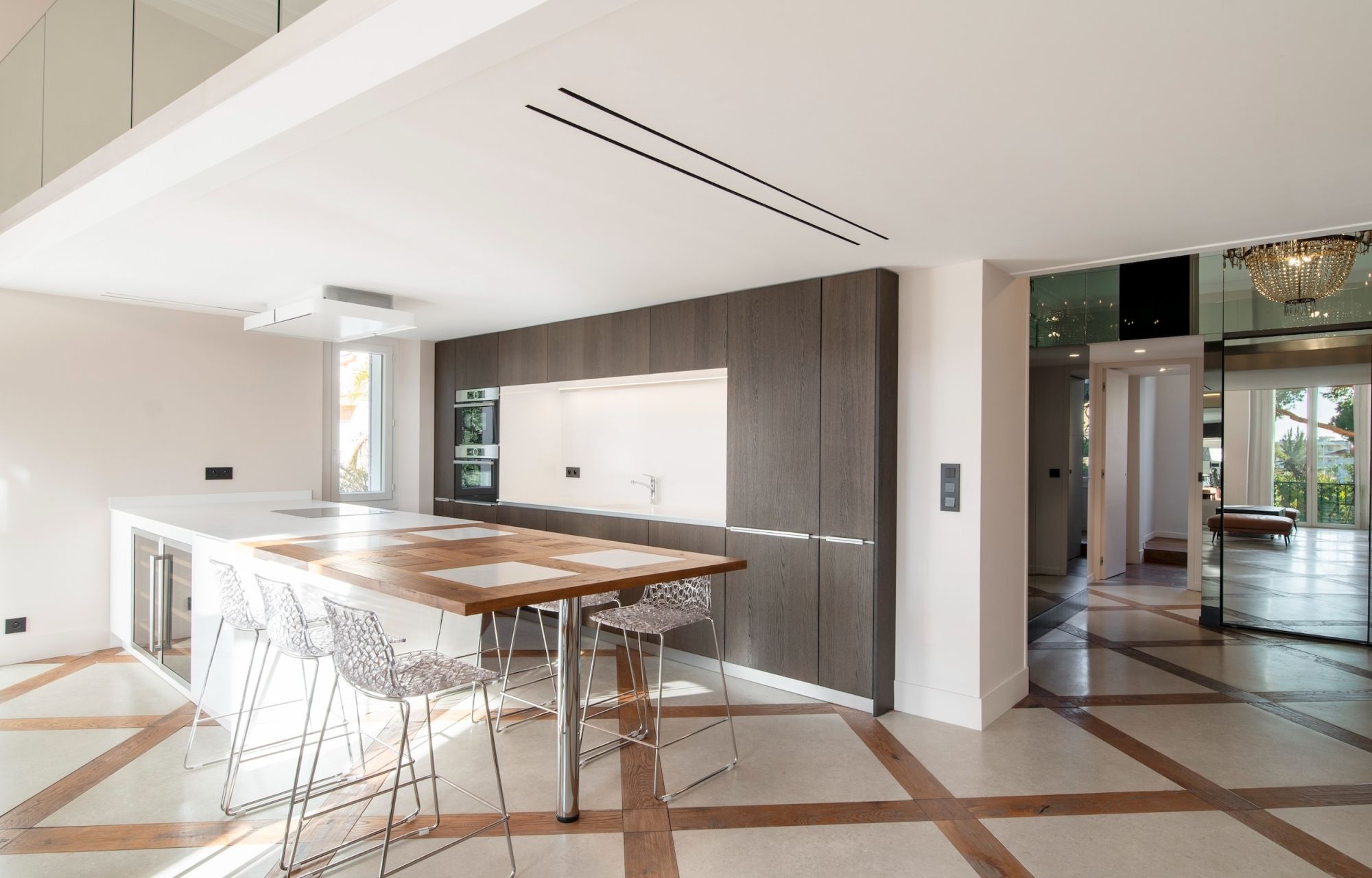 apartment 4 Rooms for sale on CANNES (06400)