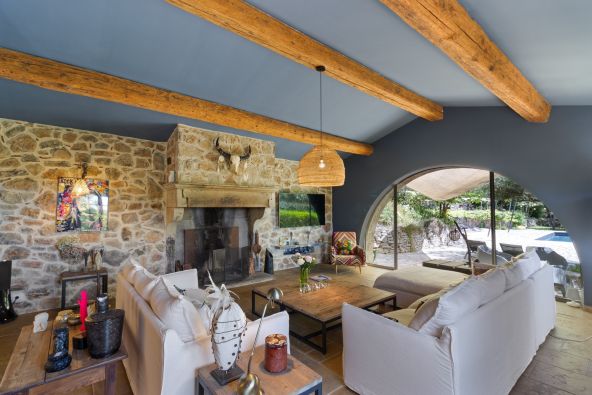 Vente Maison provençale Seillans 6 Pièces 180 m²