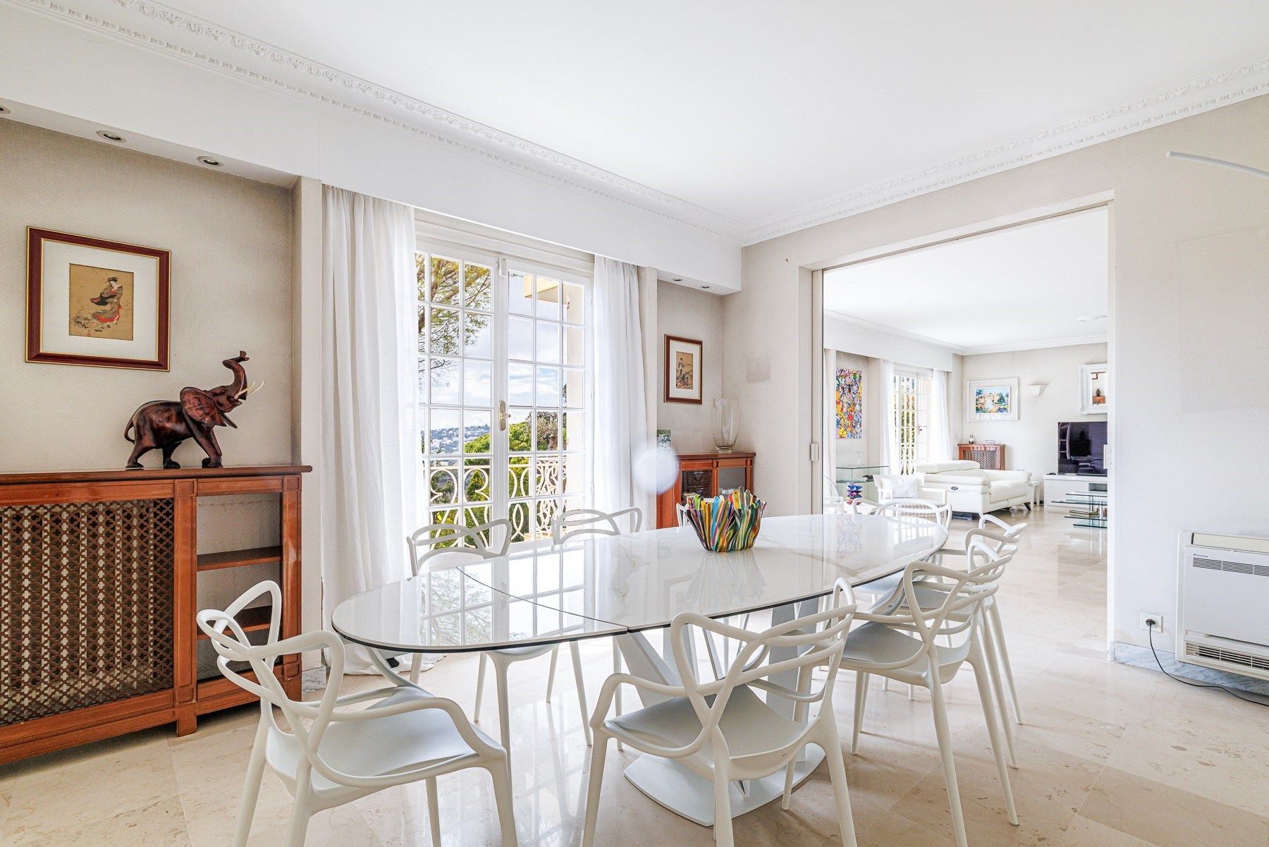 villa 10 Rooms for sale on NICE (06000)