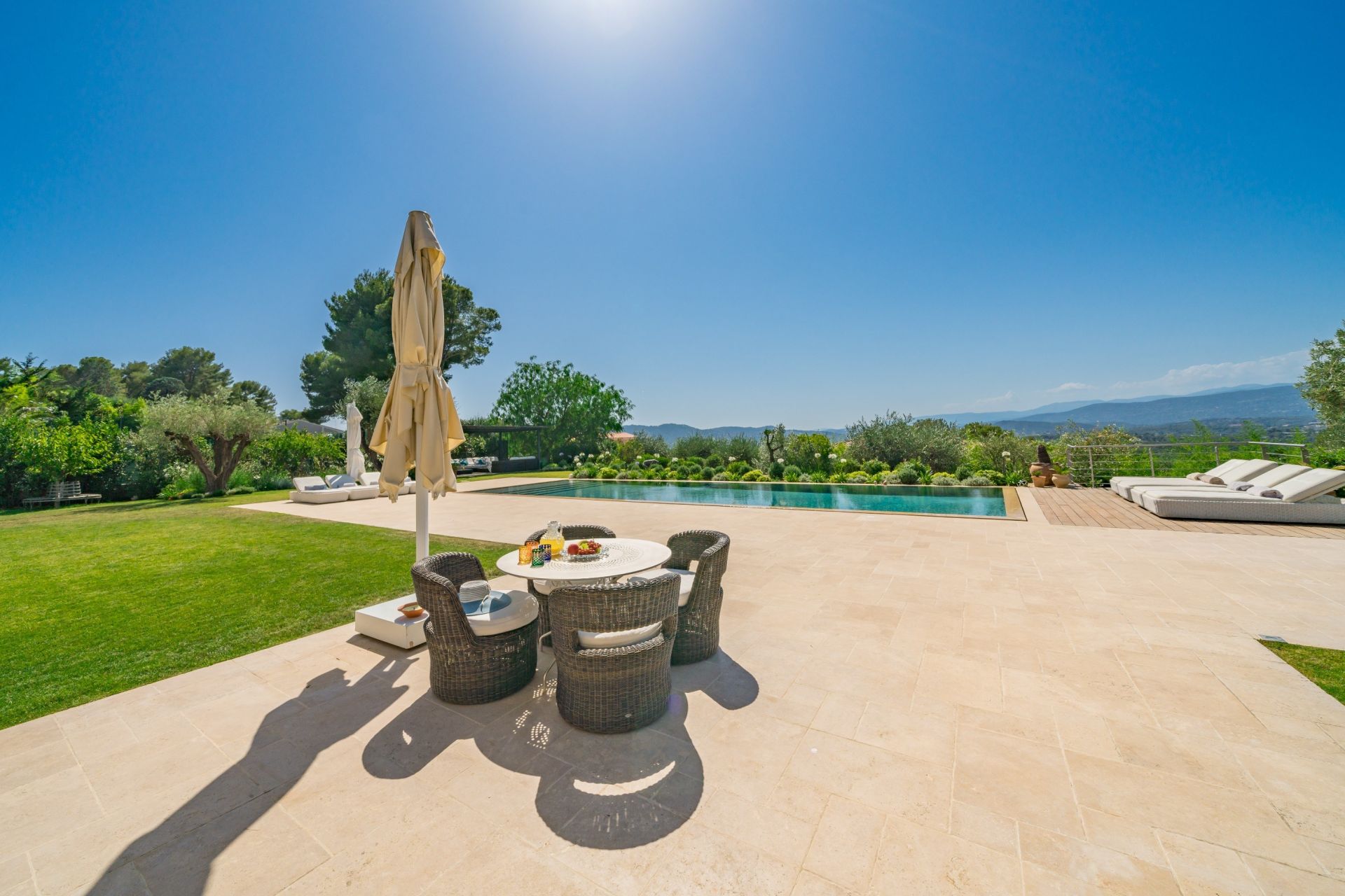 bastide 8 Pièces en vente sur MOUGINS (06250)