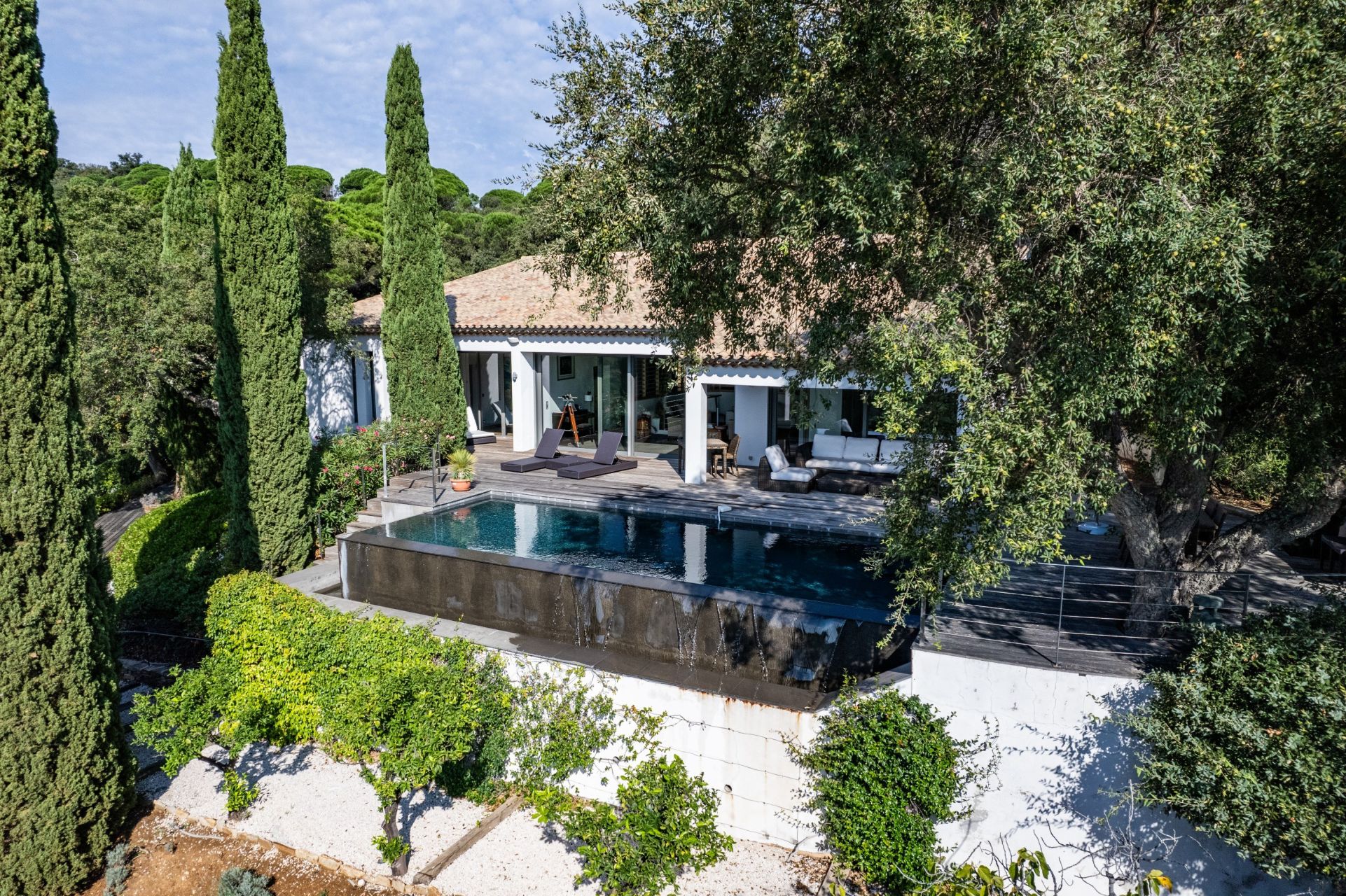 maison contemporaine 9 Pièces en vente sur LA CROIX VALMER (83420)