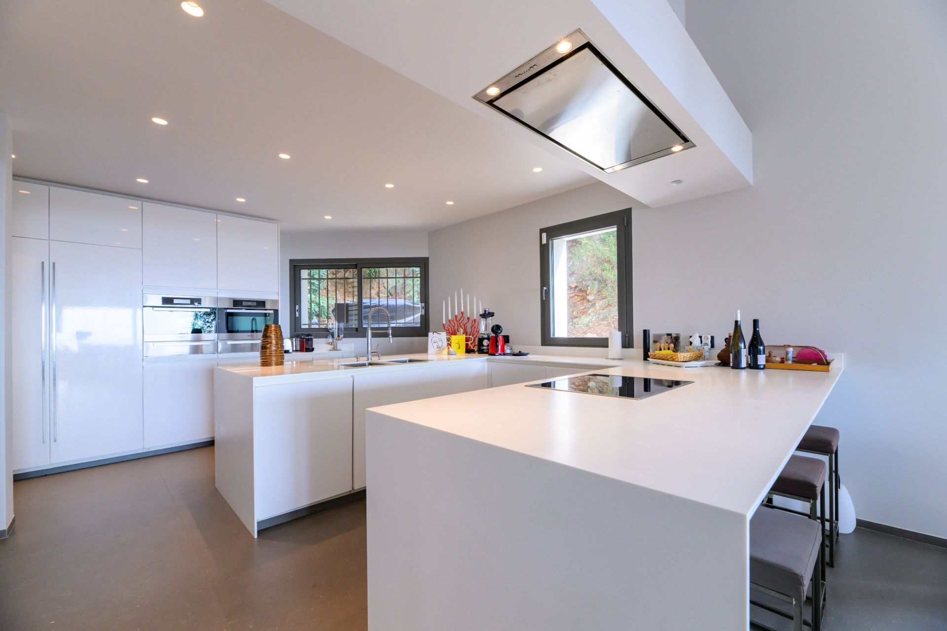 maison contemporaine 9 Pièces en vente sur LA CROIX VALMER (83420)