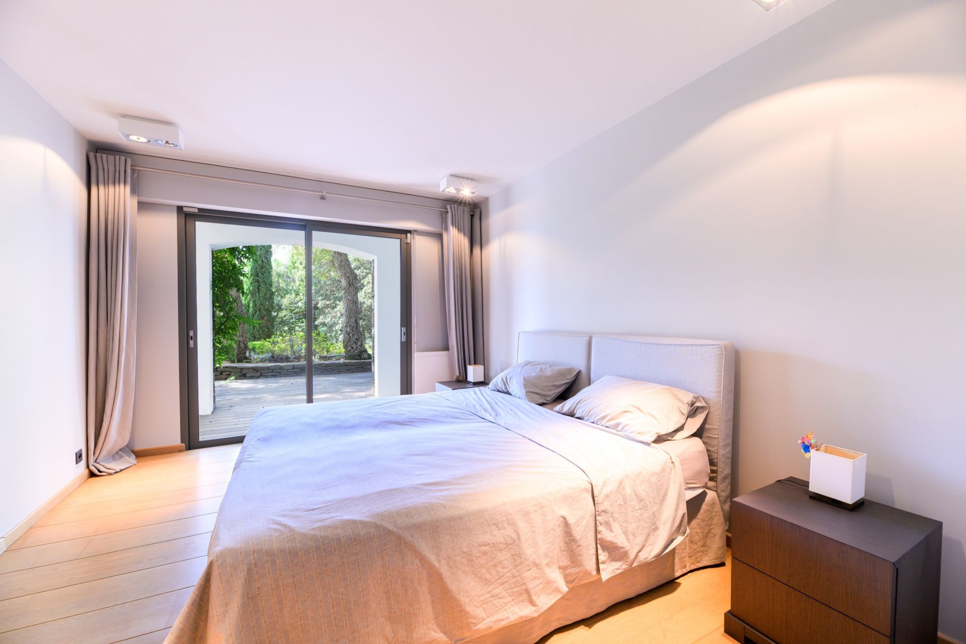 maison contemporaine 9 Pièces en vente sur LA CROIX VALMER (83420)