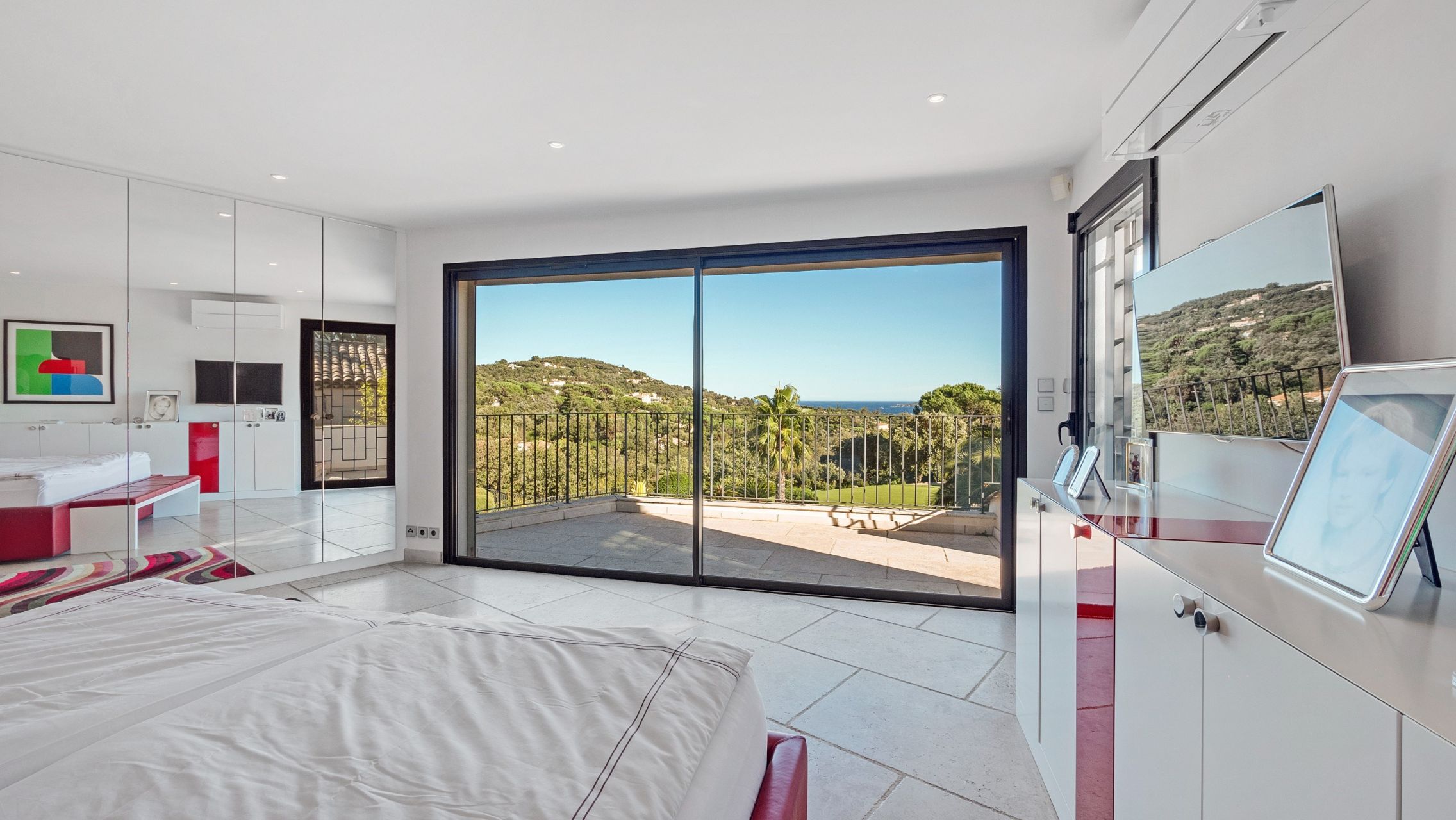 maison contemporaine 8 Pièces en vente sur GRIMAUD (83310)