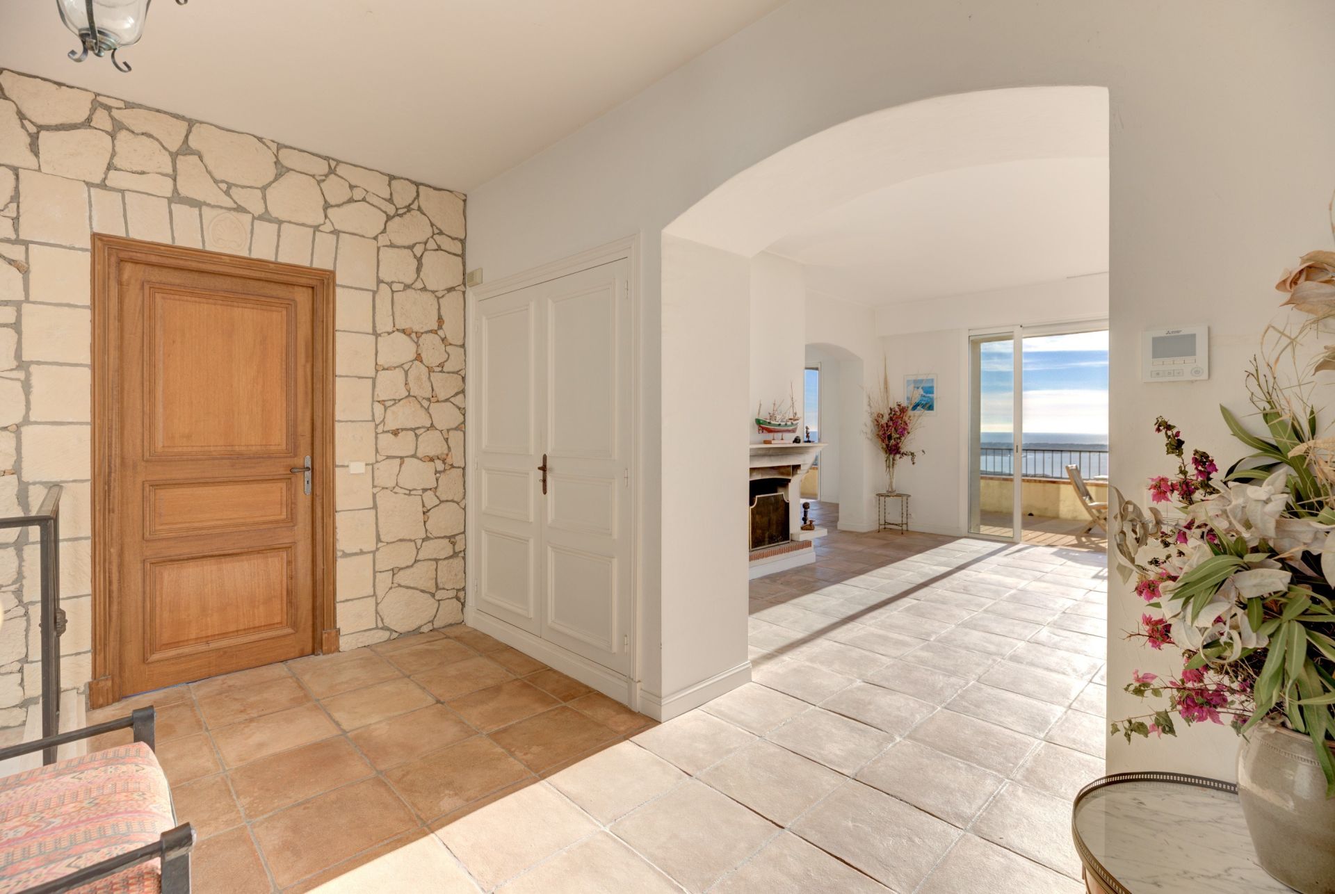 house 5 Rooms for sale on LE GOLFE JUAN (06220)