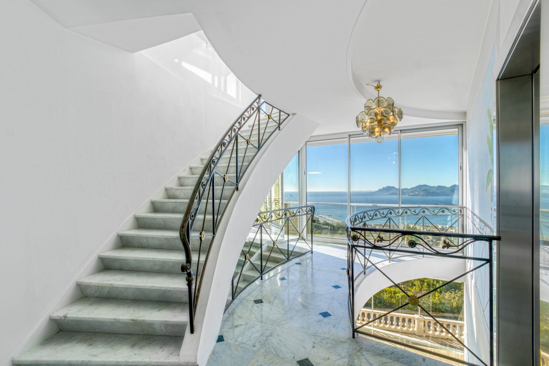 maison de ville 6 Pièces en vente sur CANNES (06400)
