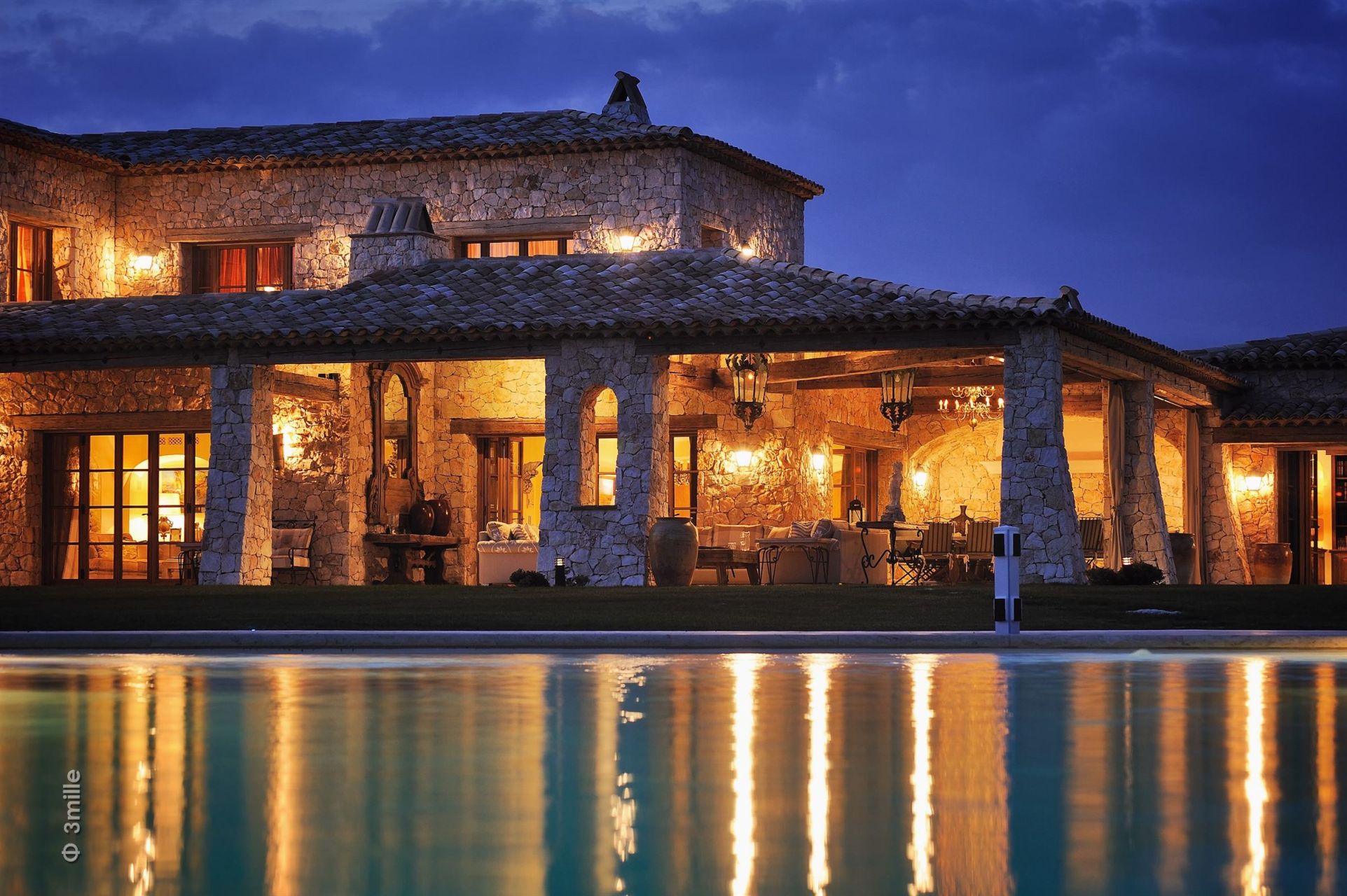 propriété 35 Pièces en vente sur LES ADRETS DE L ESTEREL (83600)