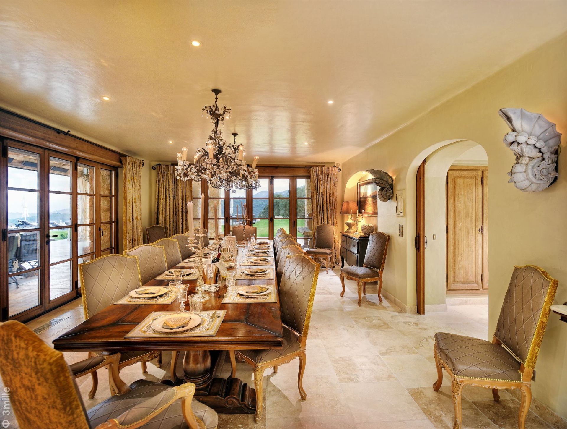 propriété 35 Pièces en vente sur LES ADRETS DE L ESTEREL (83600)