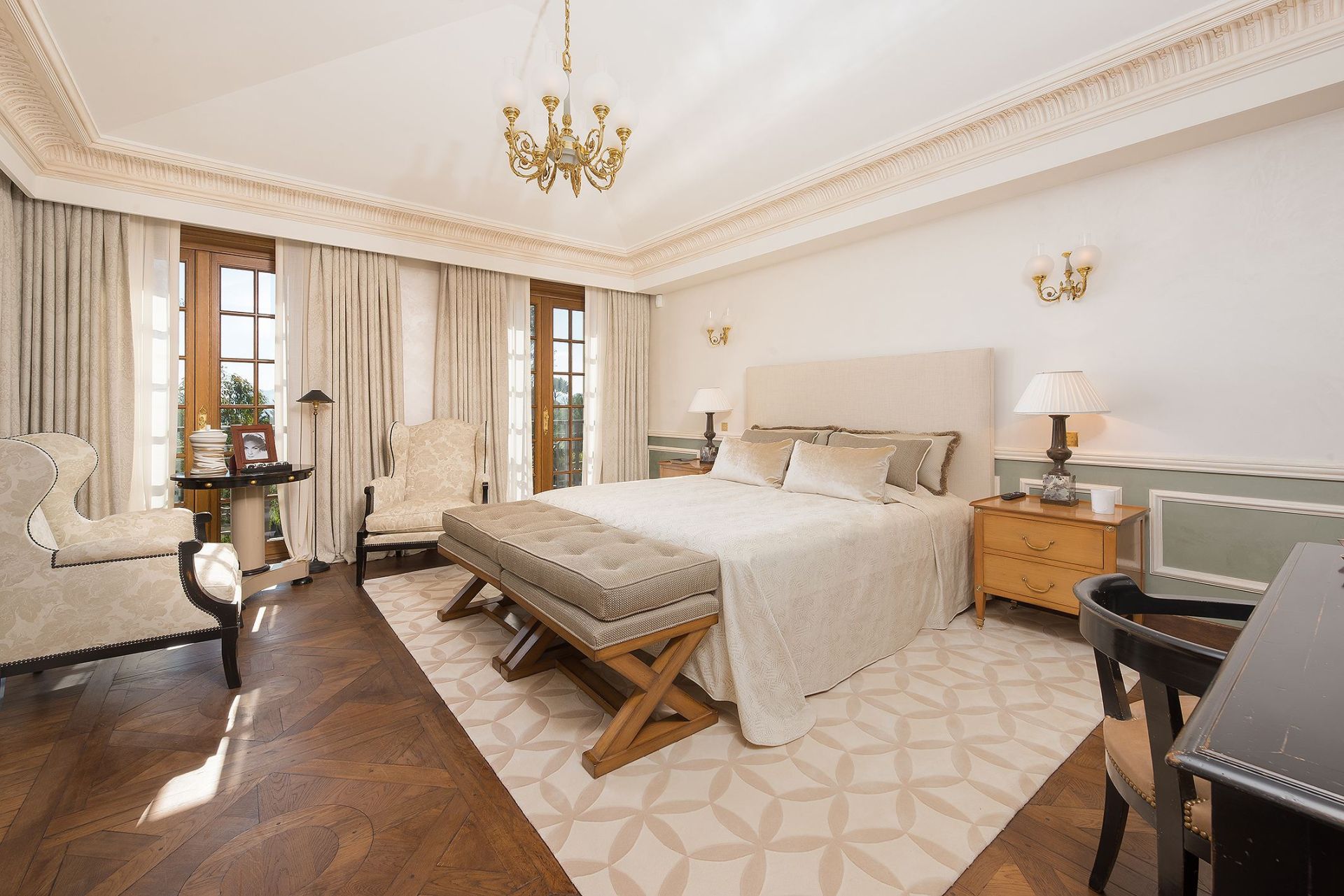 property 13 Rooms for sale on CANNES (06400)