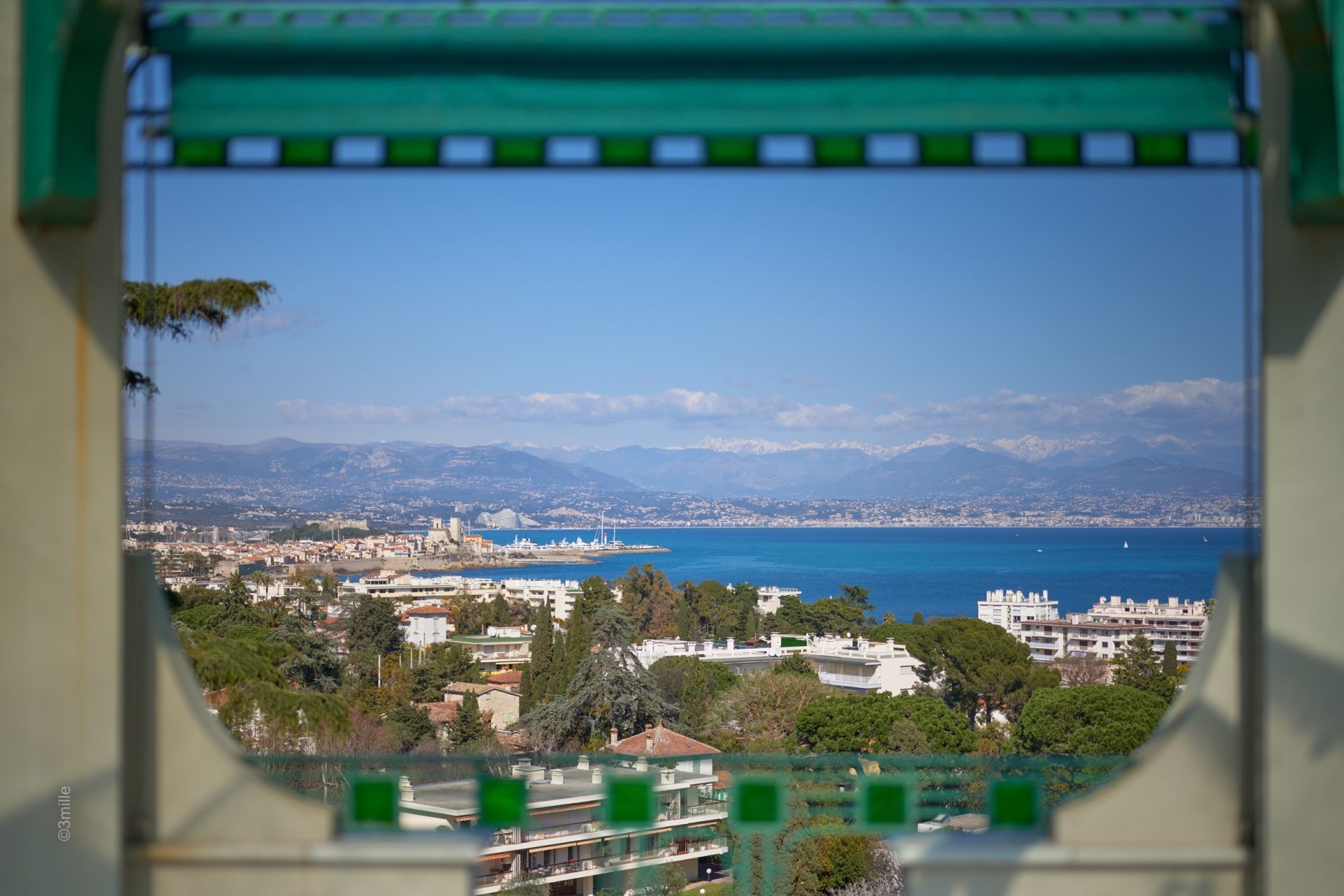 mansion 15 Rooms for sale on CAP D ANTIBES (06160)