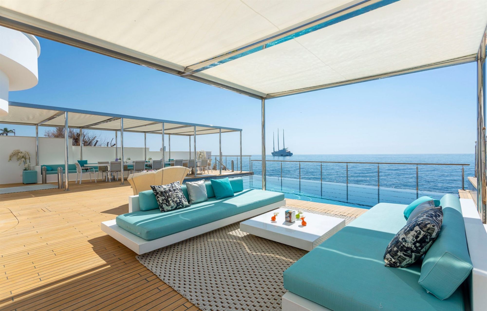 mansion 15 Rooms for sale on CAP D ANTIBES (06160)