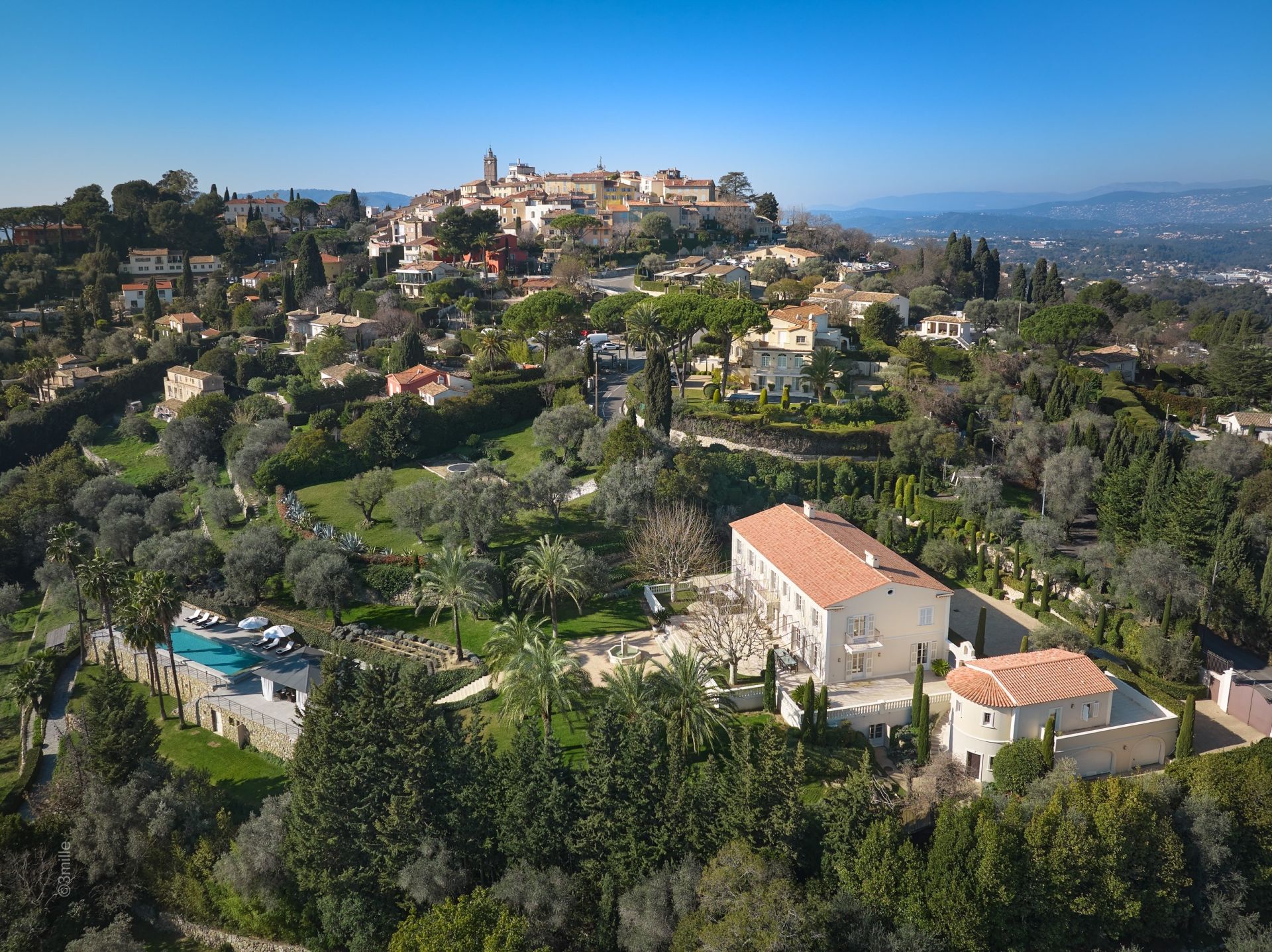 property 15 Rooms for sale on MOUGINS (06250)