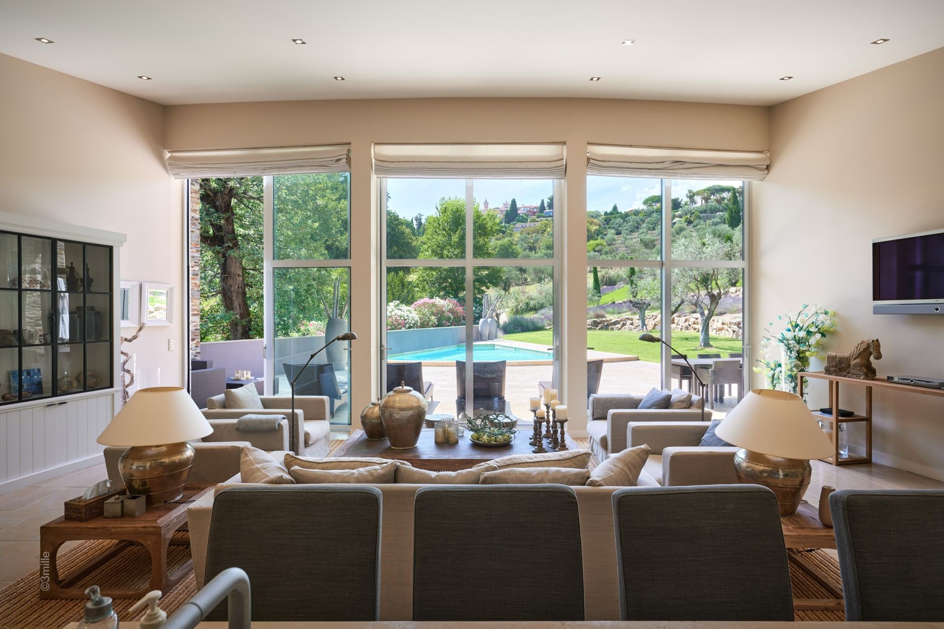 property 15 Rooms for sale on MOUGINS (06250)