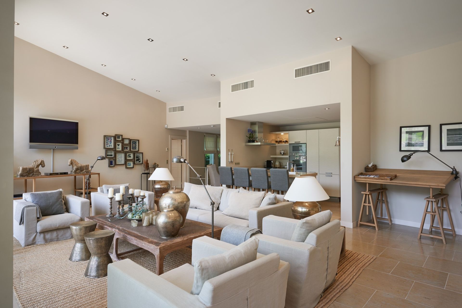 property 15 Rooms for sale on MOUGINS (06250)