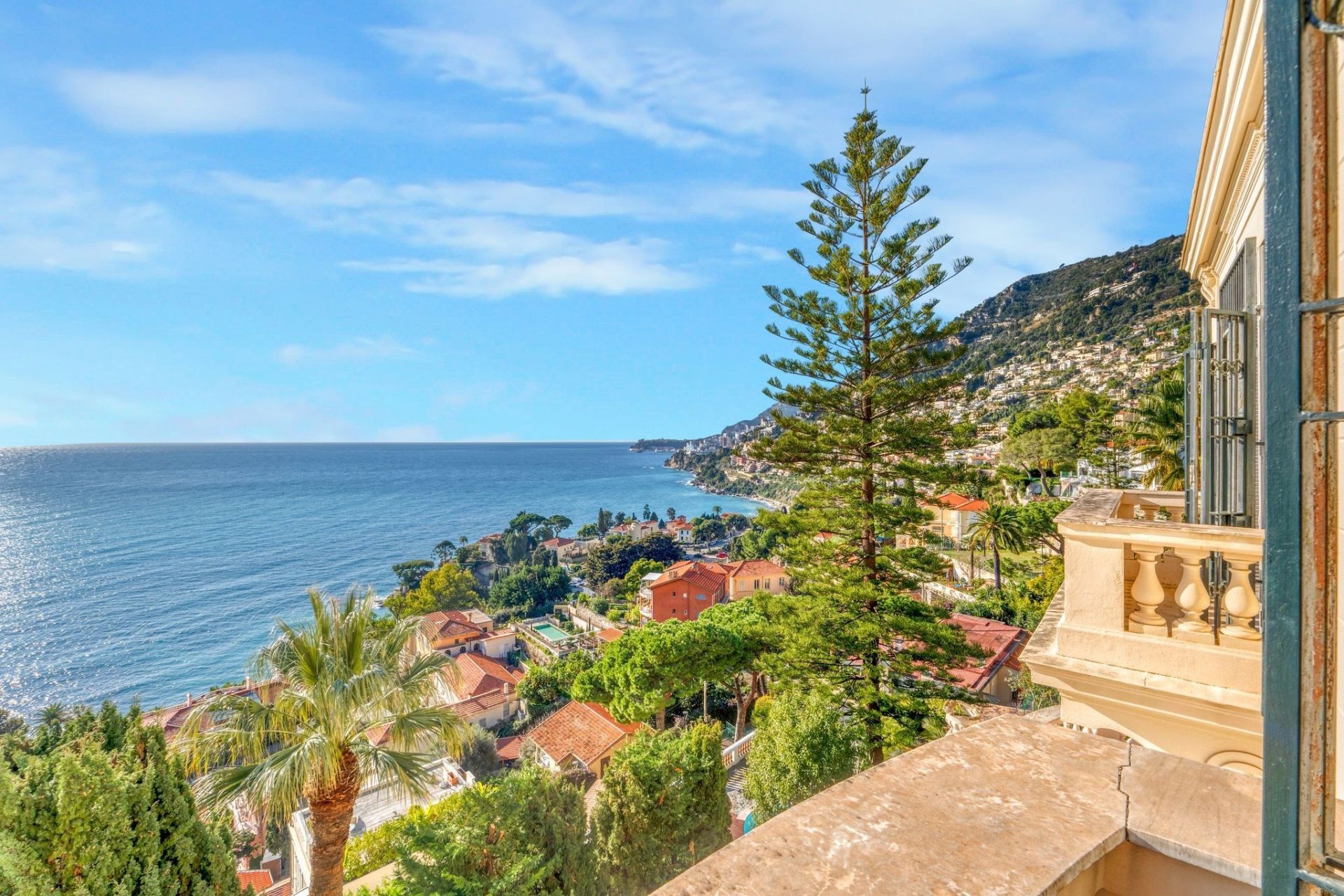 maison bourgeoise 12 Pièces en vente sur ROQUEBRUNE CAP MARTIN (06190)