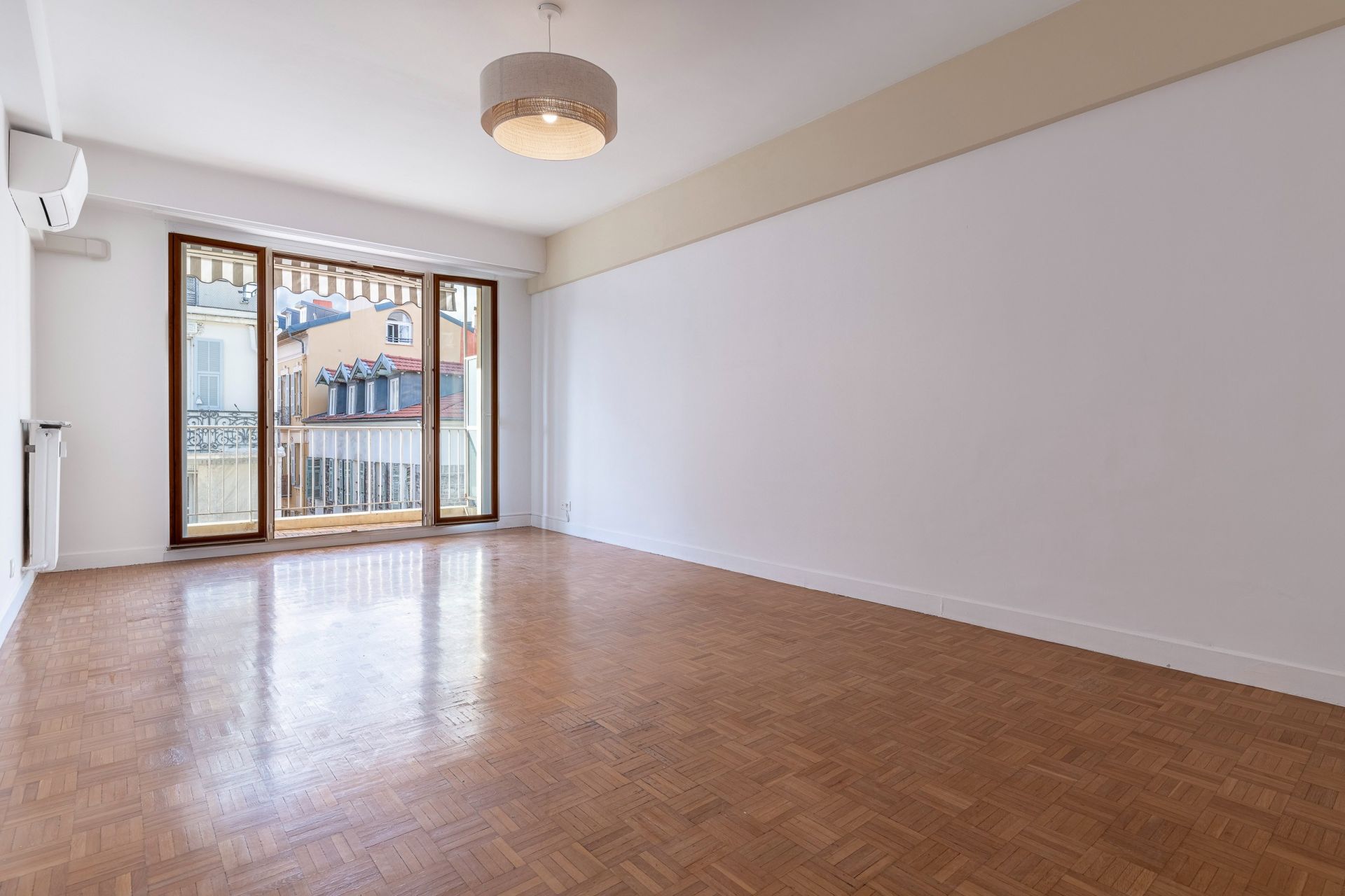 apartment 3 Rooms for sale on NICE (06000)