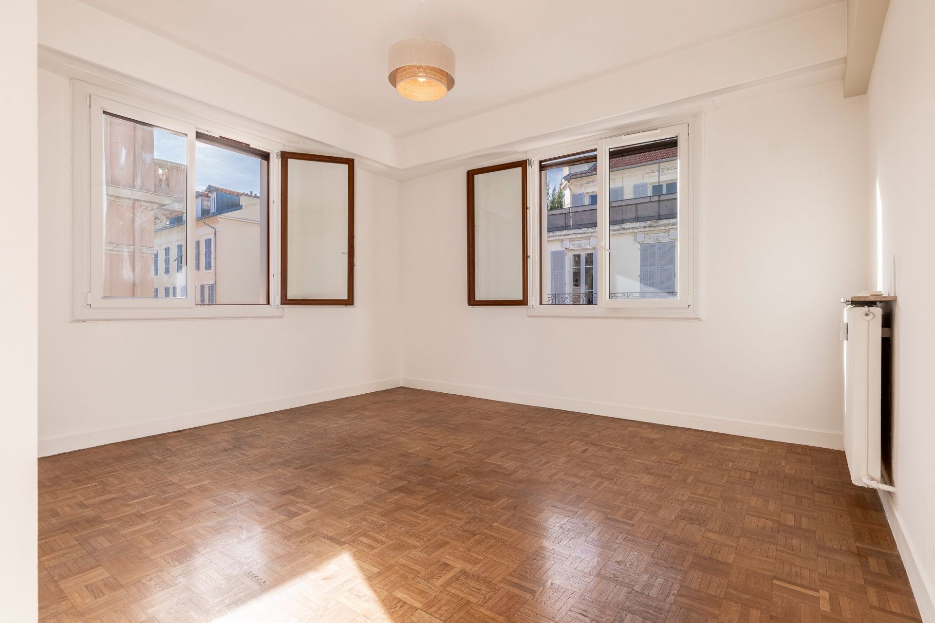 apartment 3 Rooms for sale on NICE (06000)