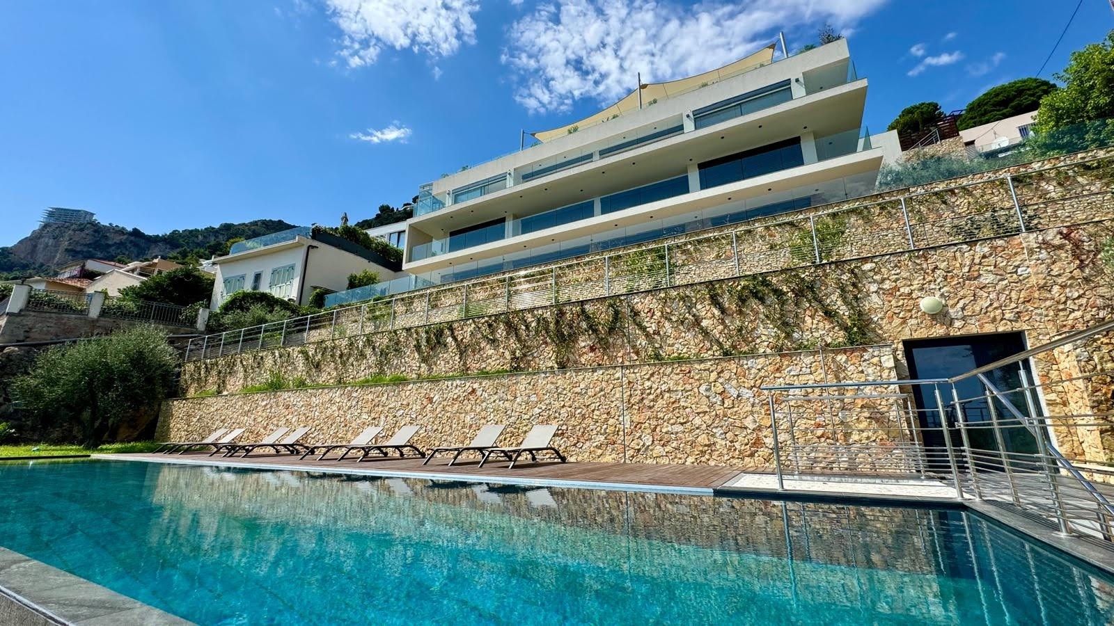 penthouse 6 Pièces en vente sur ROQUEBRUNE CAP MARTIN (06190)