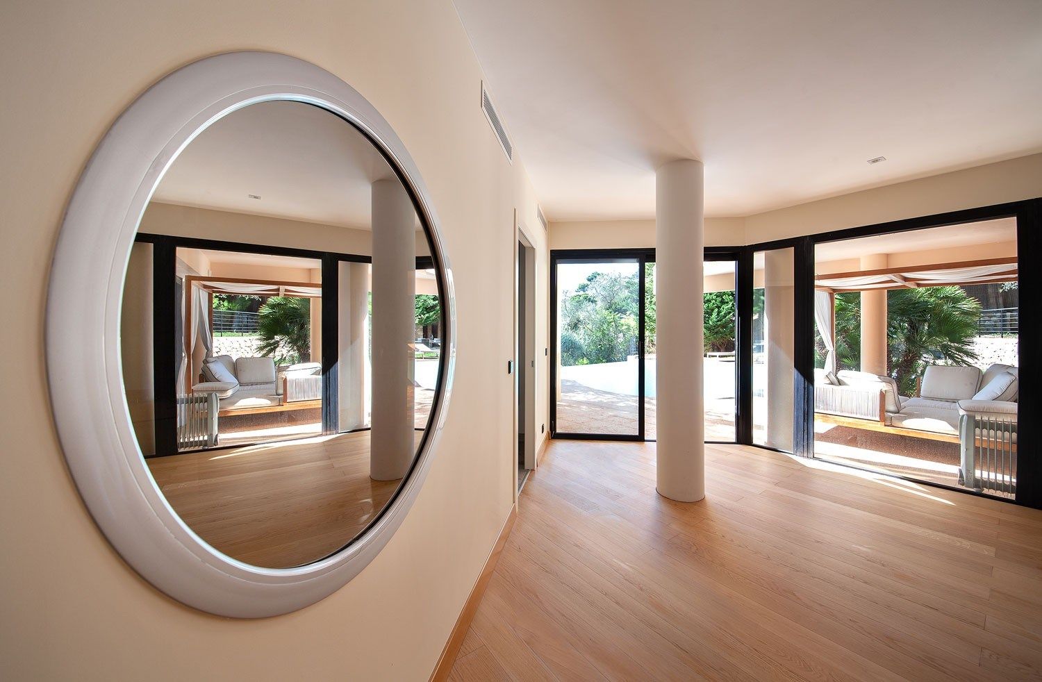villa 6 Rooms for sale on VILLEFRANCHE SUR MER (06230)