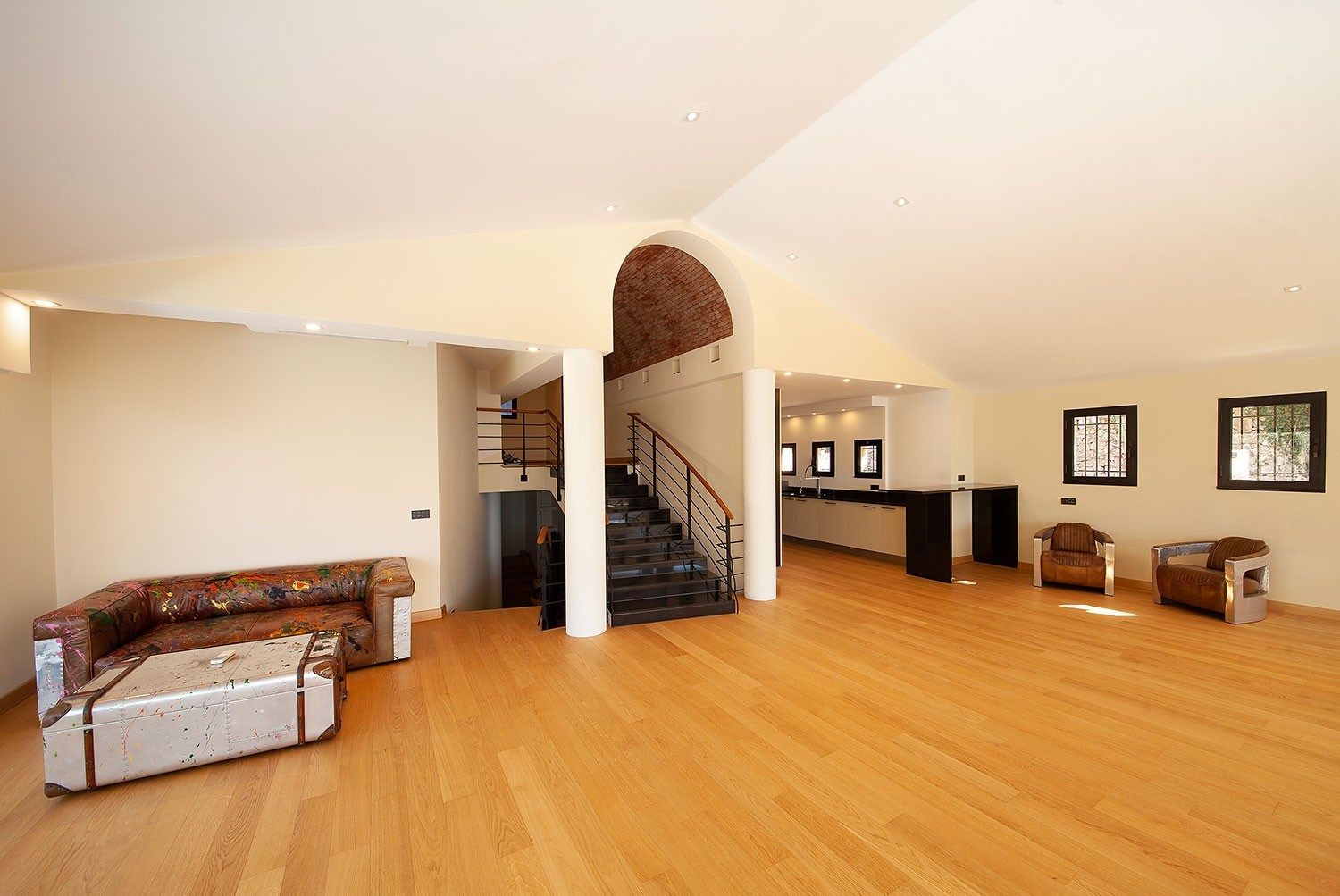 villa 6 Rooms for sale on VILLEFRANCHE SUR MER (06230)