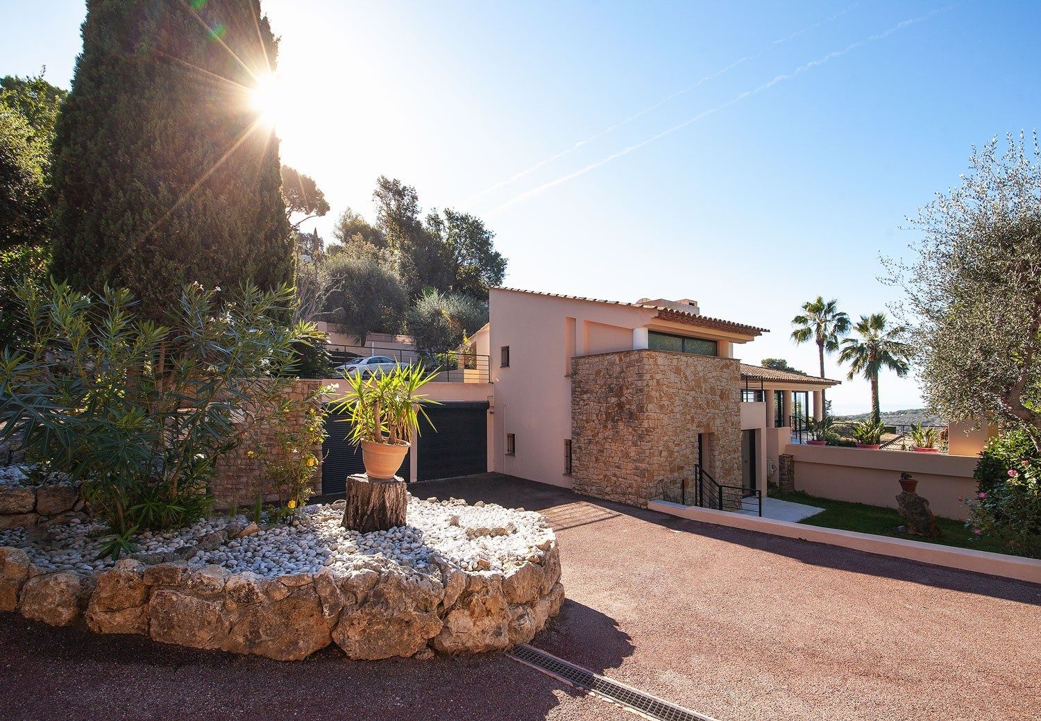 villa 6 Rooms for sale on VILLEFRANCHE SUR MER (06230)