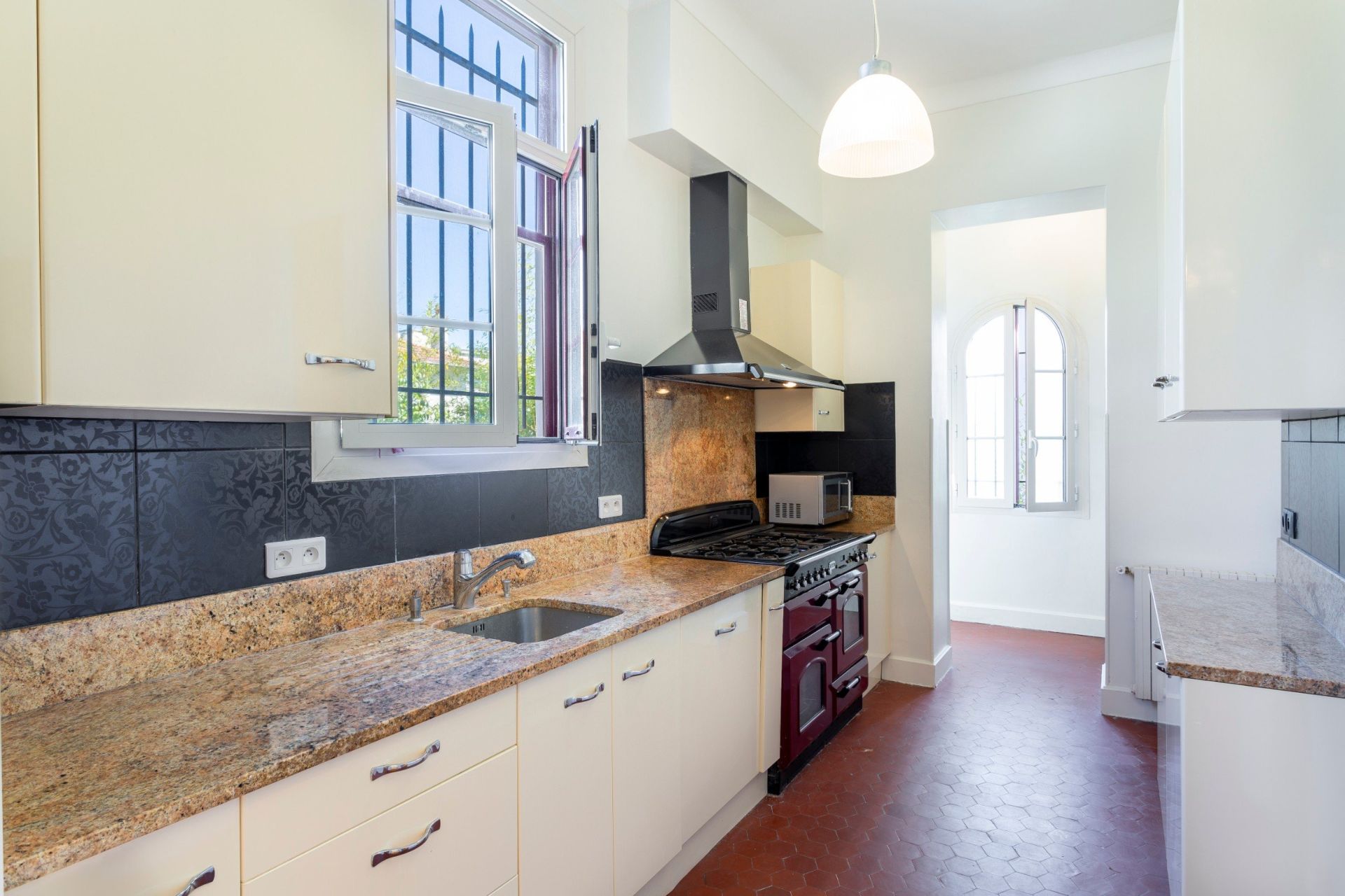 maison bourgeoise 10 Pièces en vente sur CANNES (06400)