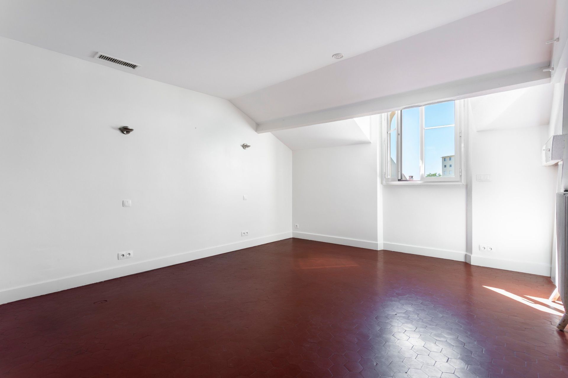 maison bourgeoise 10 Pièces en vente sur CANNES (06400)