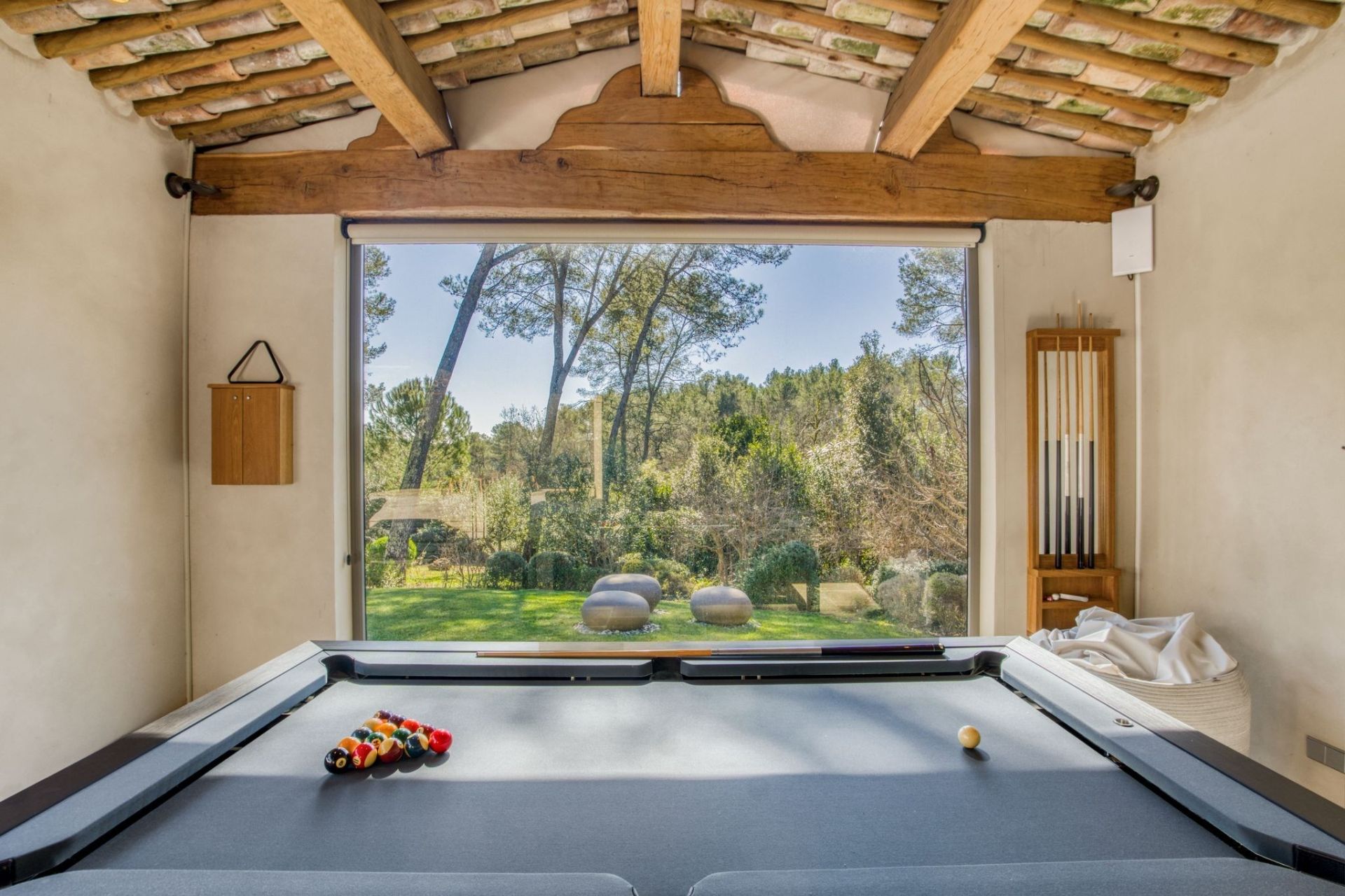 villa 8 Pièces en vente sur TOURRETTES (83440)