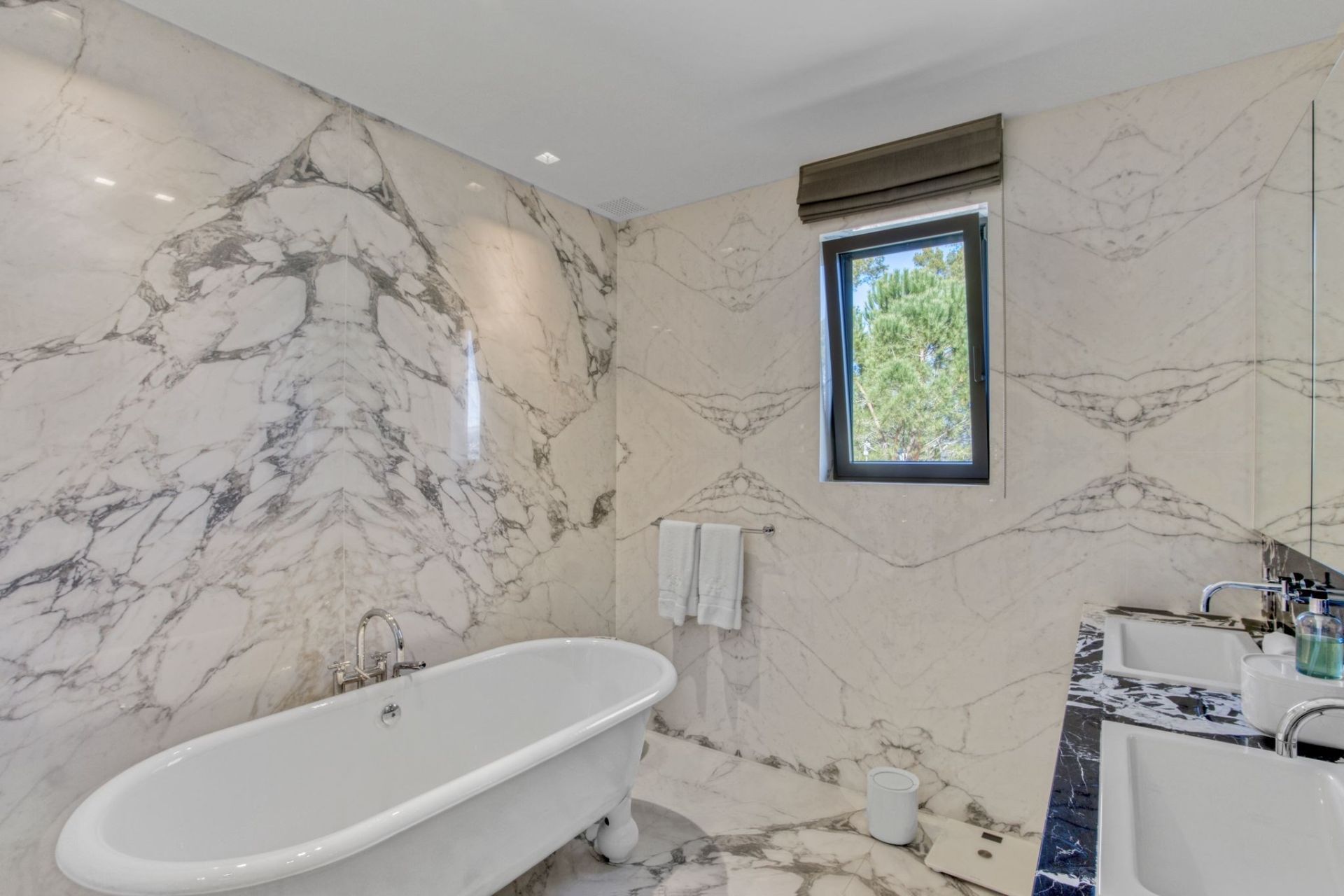 villa 8 Pièces en vente sur TOURRETTES (83440)