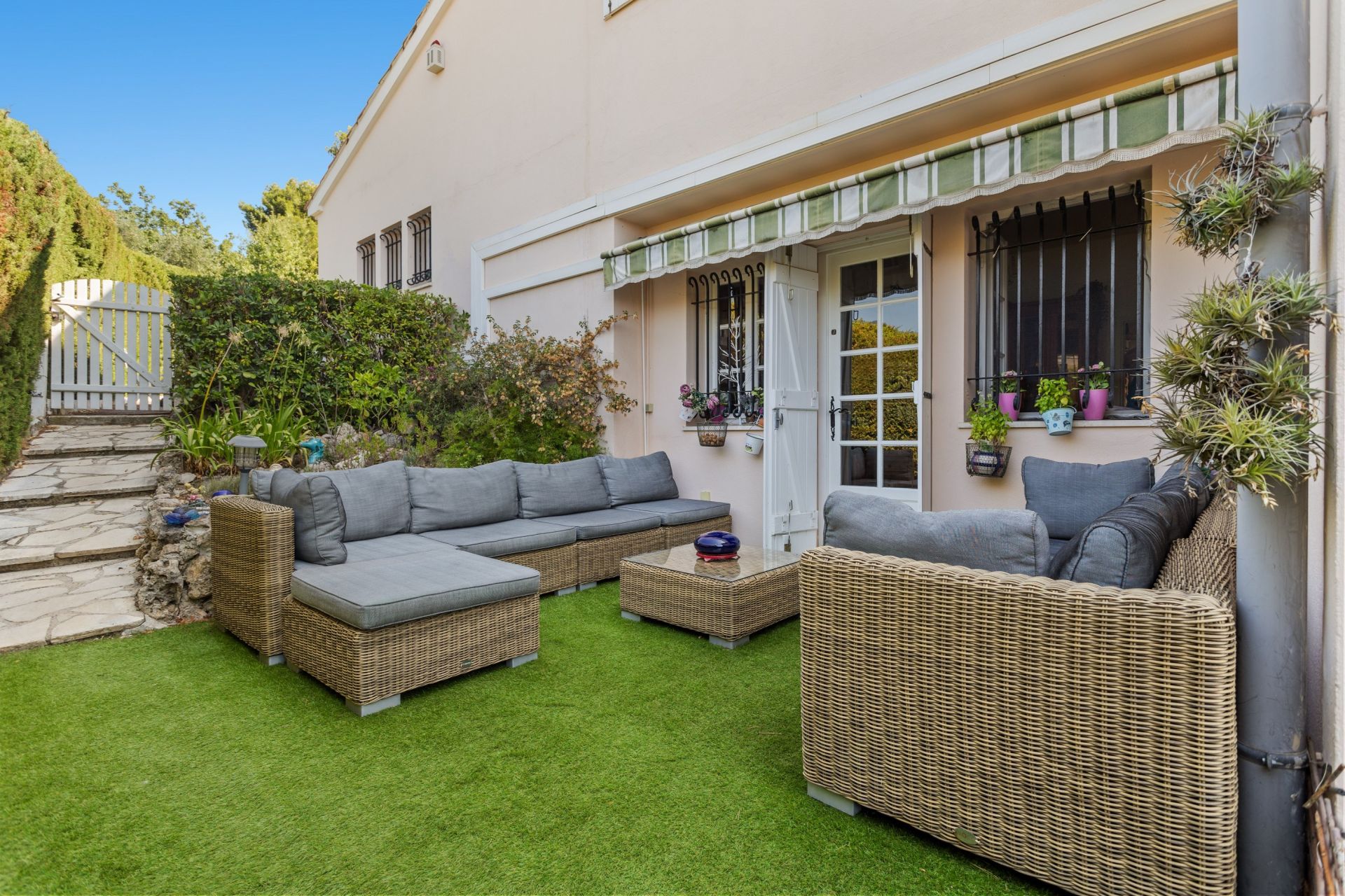 maison bourgeoise 8 Pièces en vente sur MENTON (06500)