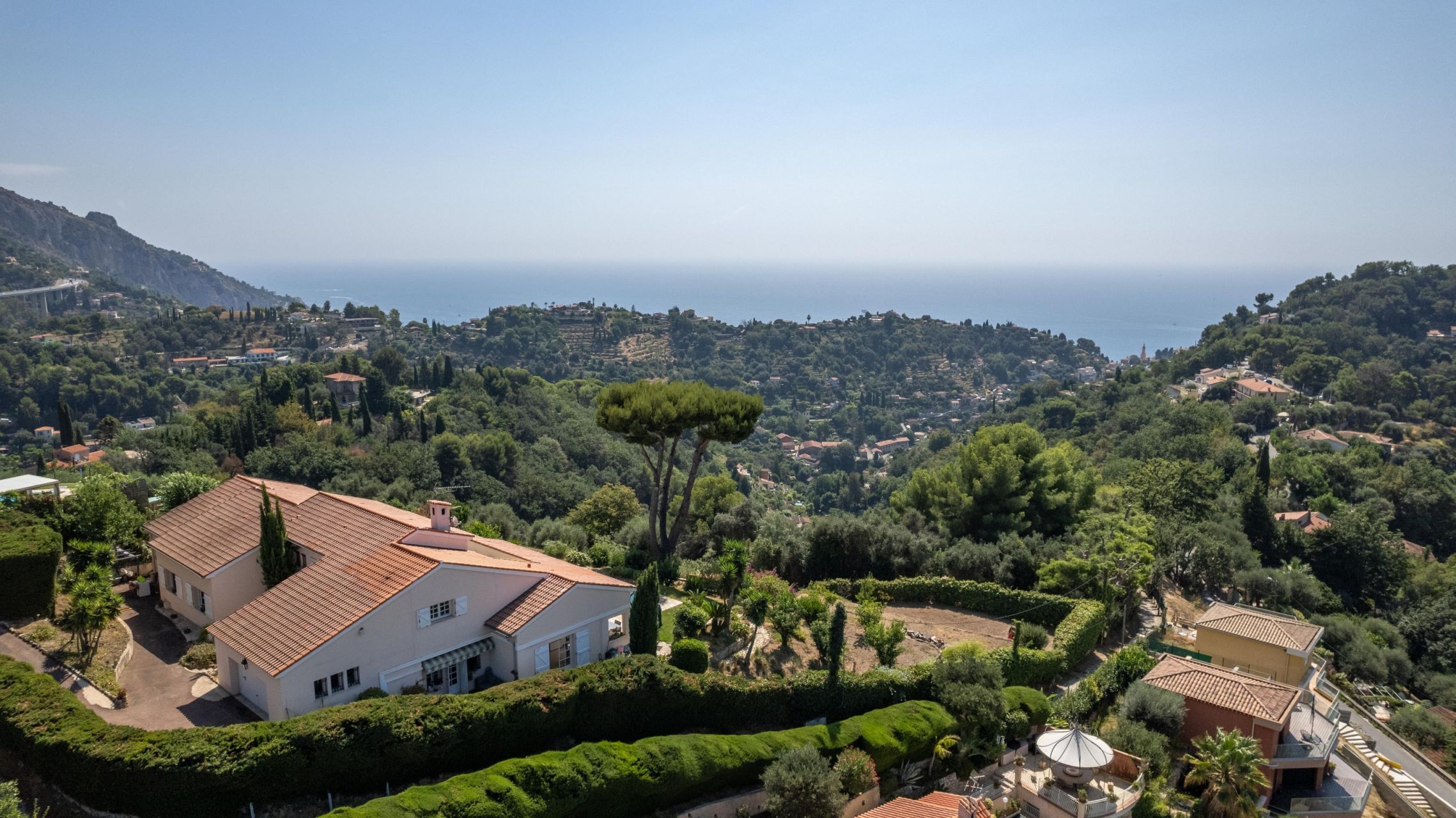 maison bourgeoise 8 Pièces en vente sur MENTON (06500)