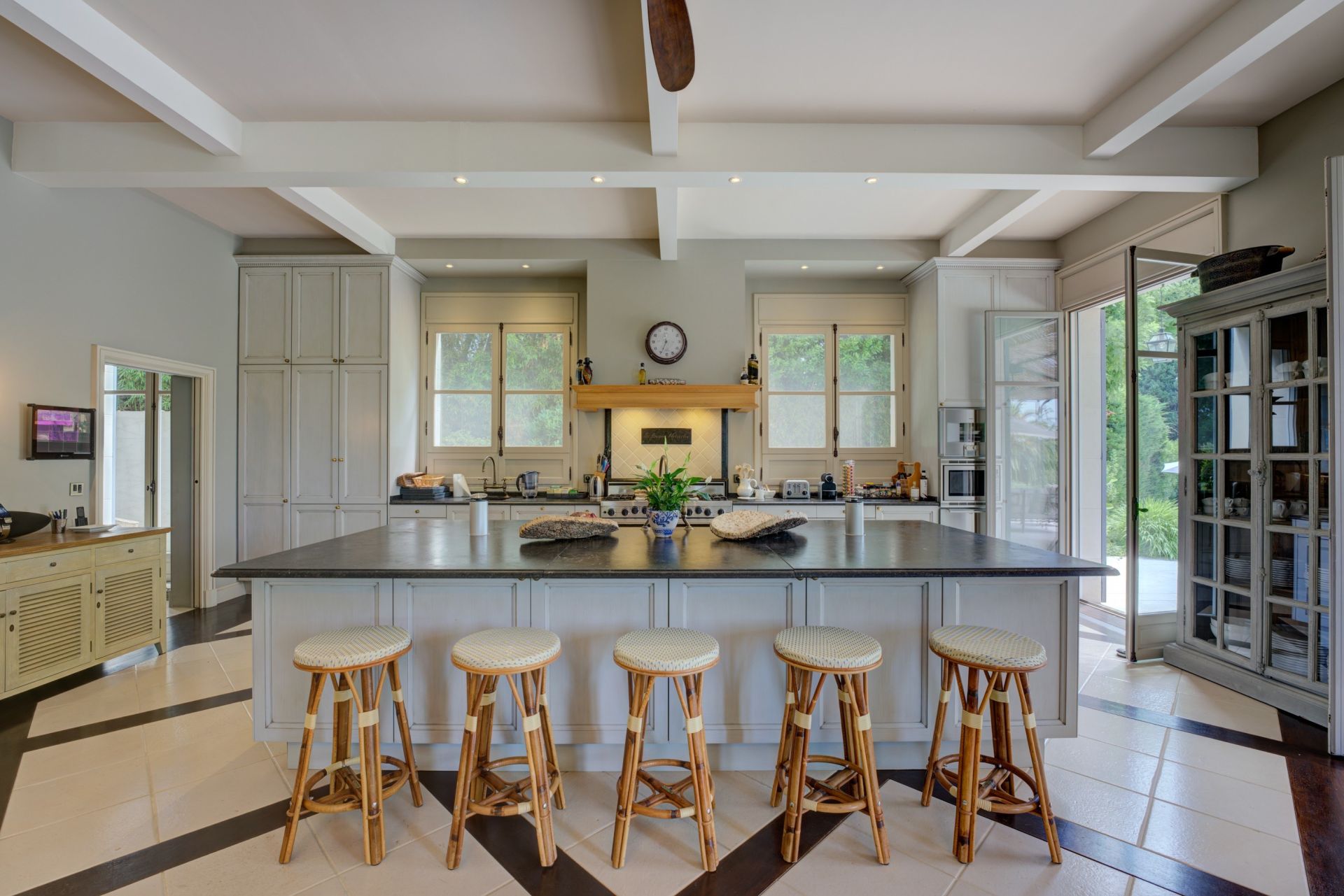 bastide 15 Pièces en vente sur CAP D ANTIBES (06160)