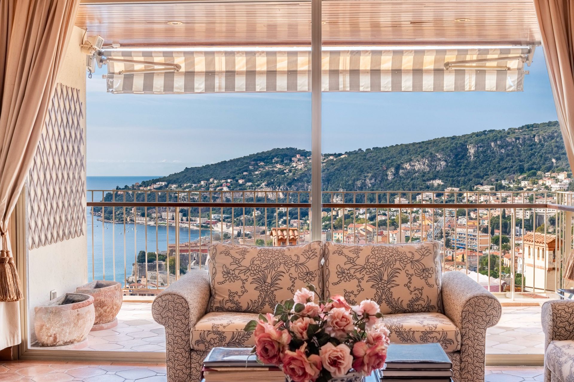 penthouse 4 Pièces en vente sur VILLEFRANCHE SUR MER (06230)