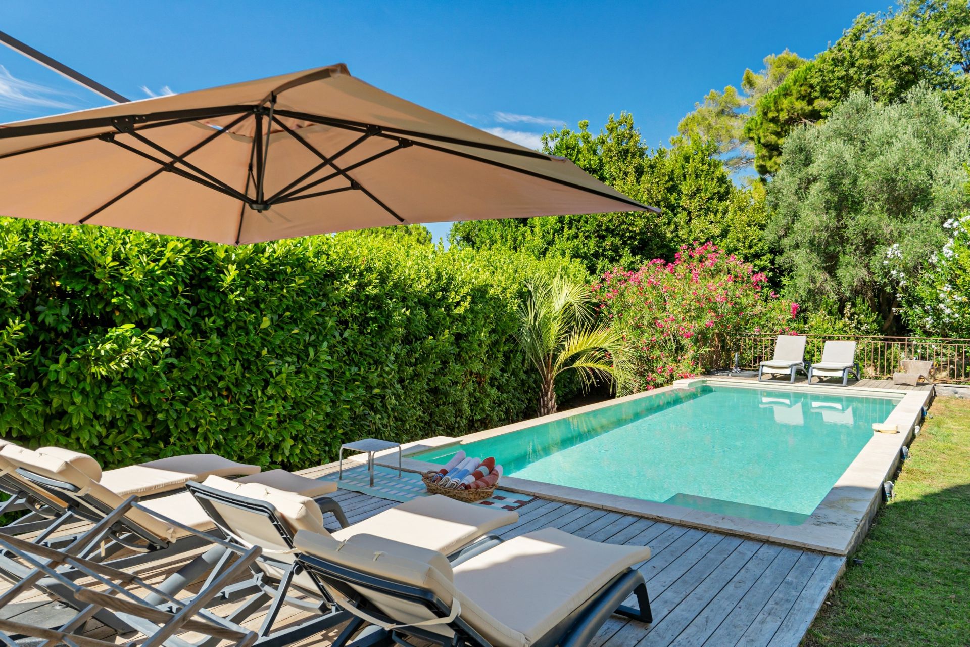 maison provençale 10 Pièces en vente sur MOUGINS (06250)