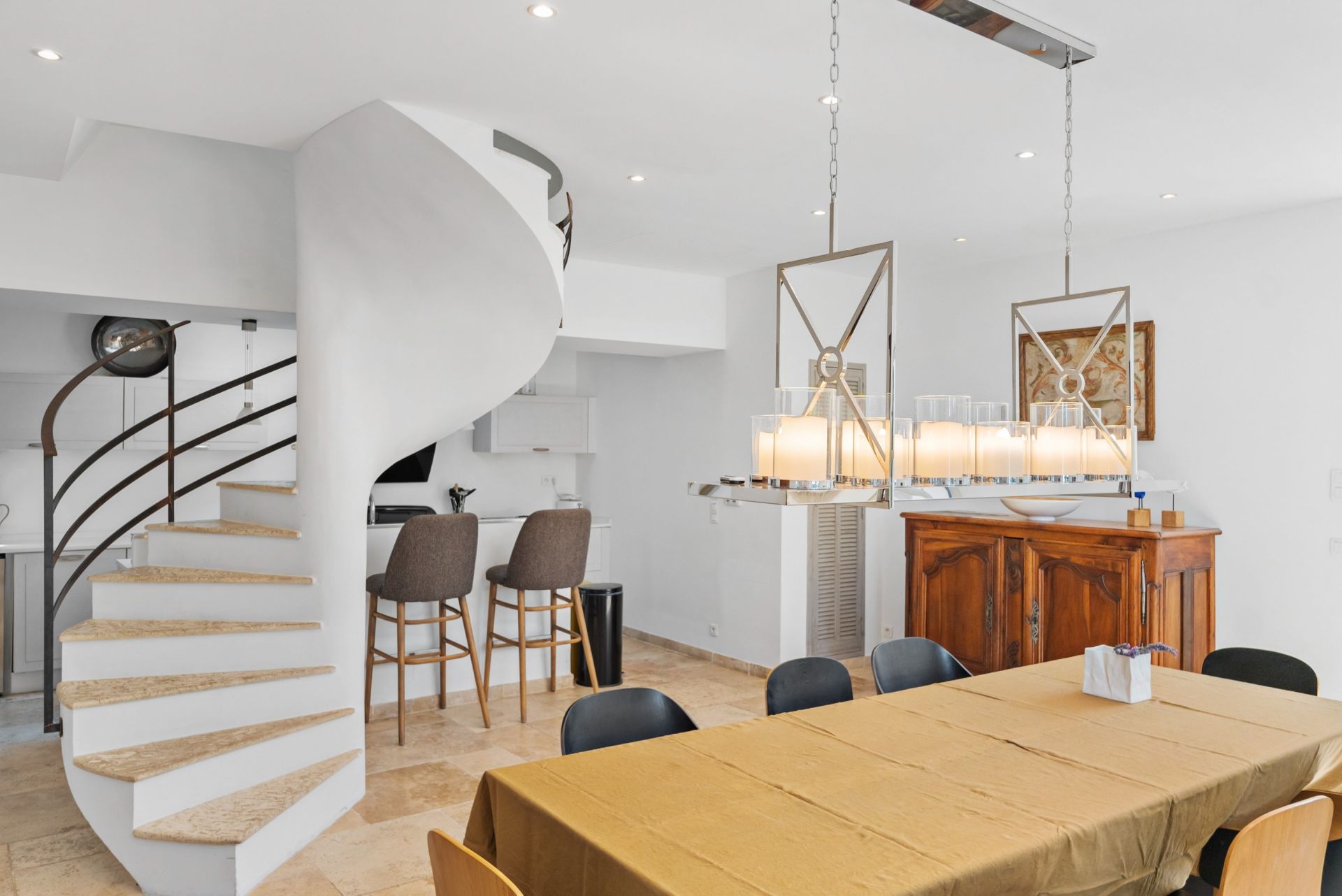 maison provençale 10 Pièces en vente sur MOUGINS (06250)