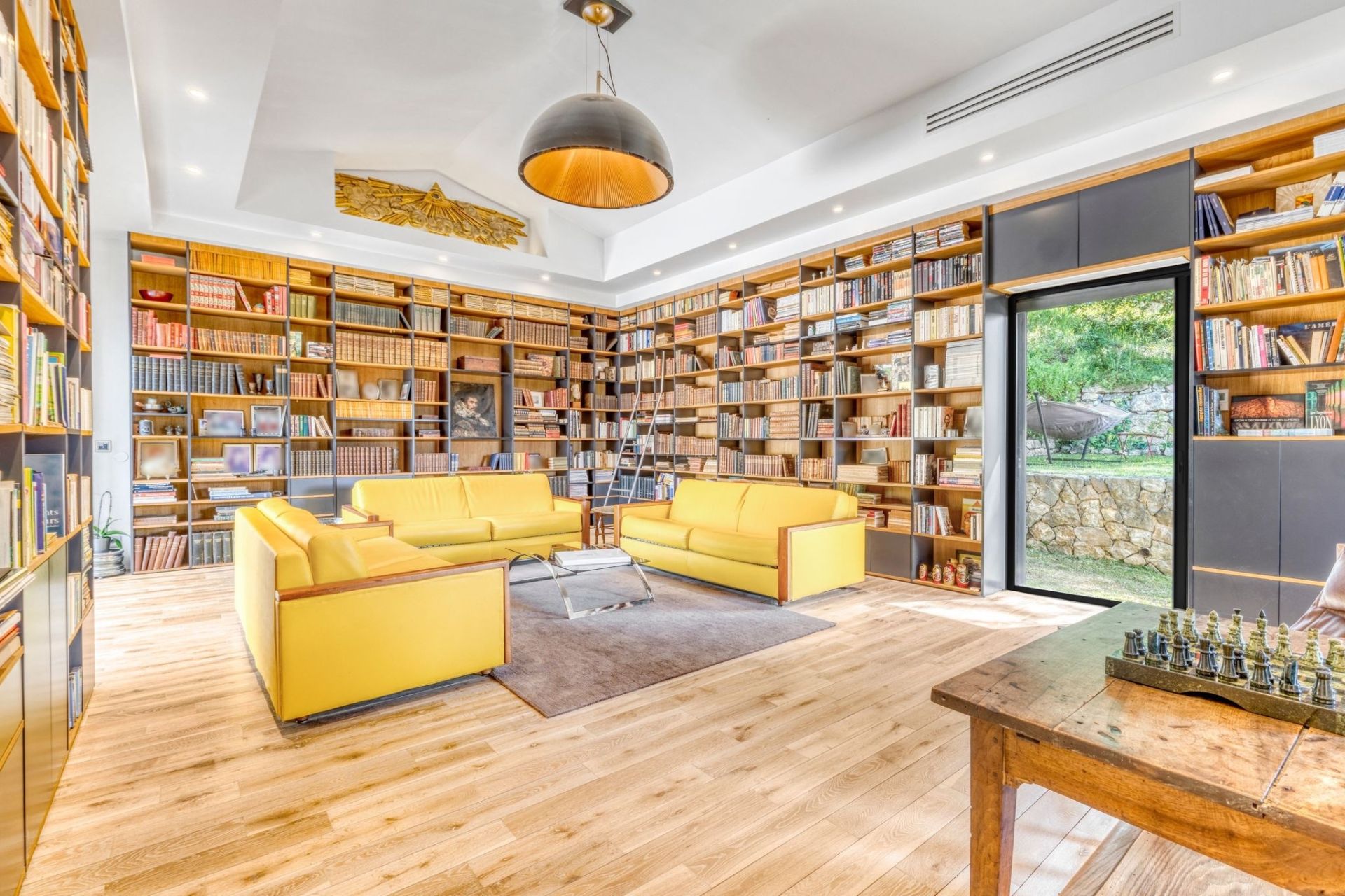 contemporary house 6 Rooms for sale on MOUGINS (06250)