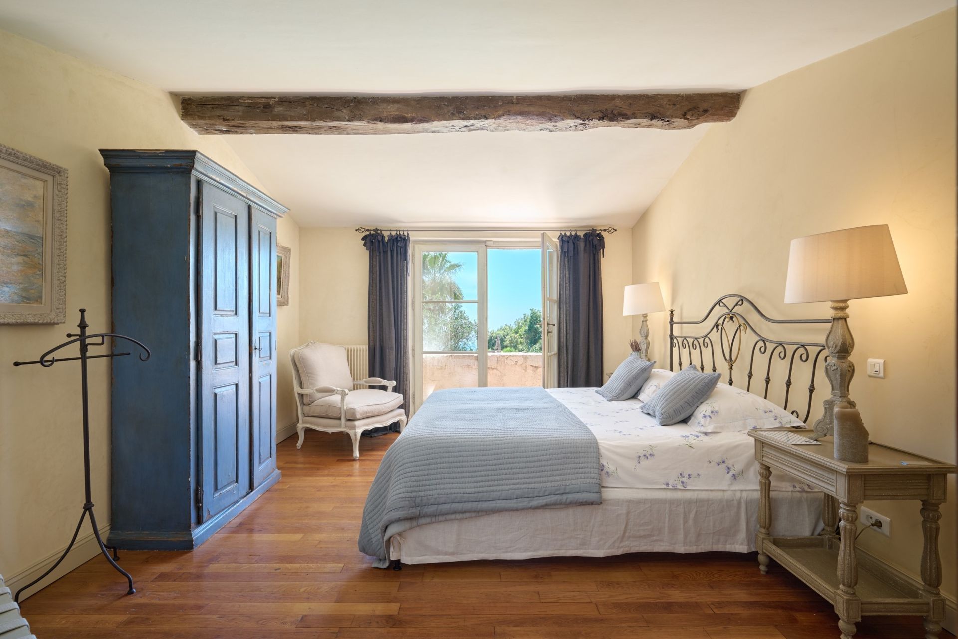 villa 16 Pièces en vente sur ST PAUL DE VENCE (06570)