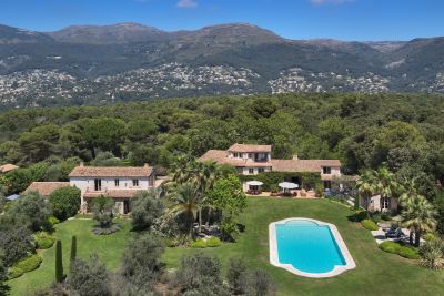 Vente Villa Saint-Paul-de-Vence 16&nbsp;Pièces 730&nbsp;m²