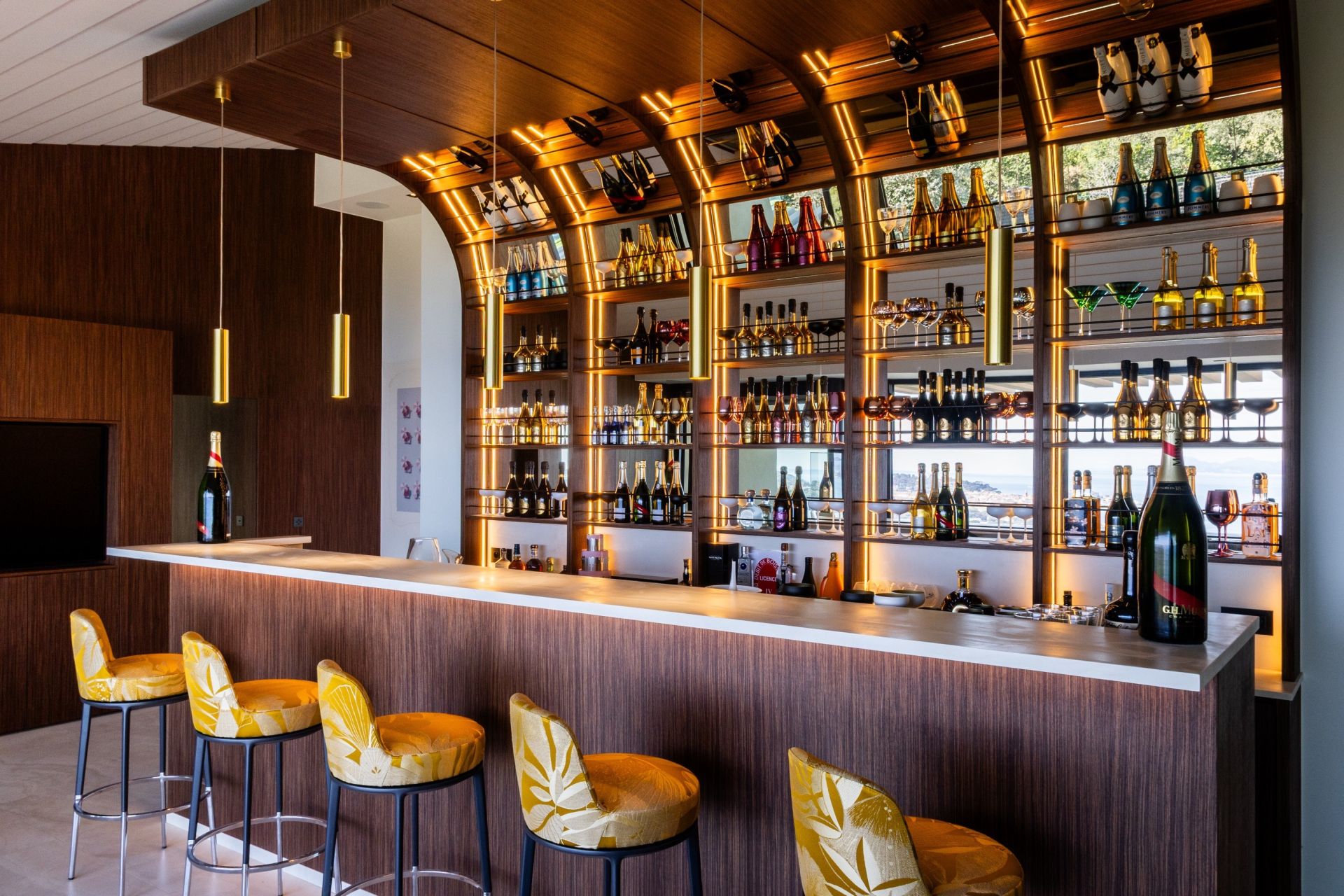 maison contemporaine 10 Pièces en vente sur GASSIN (83580)