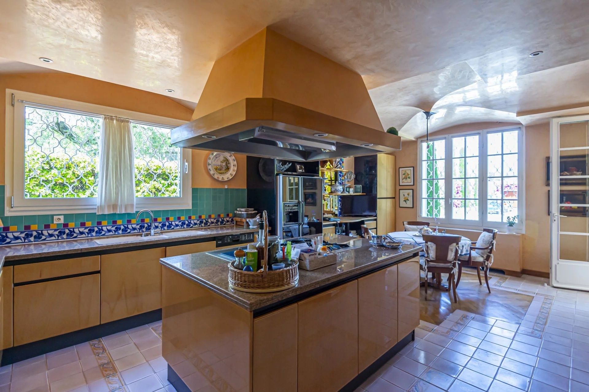 villa 12 Pièces en vente sur CAP D ANTIBES (06160)