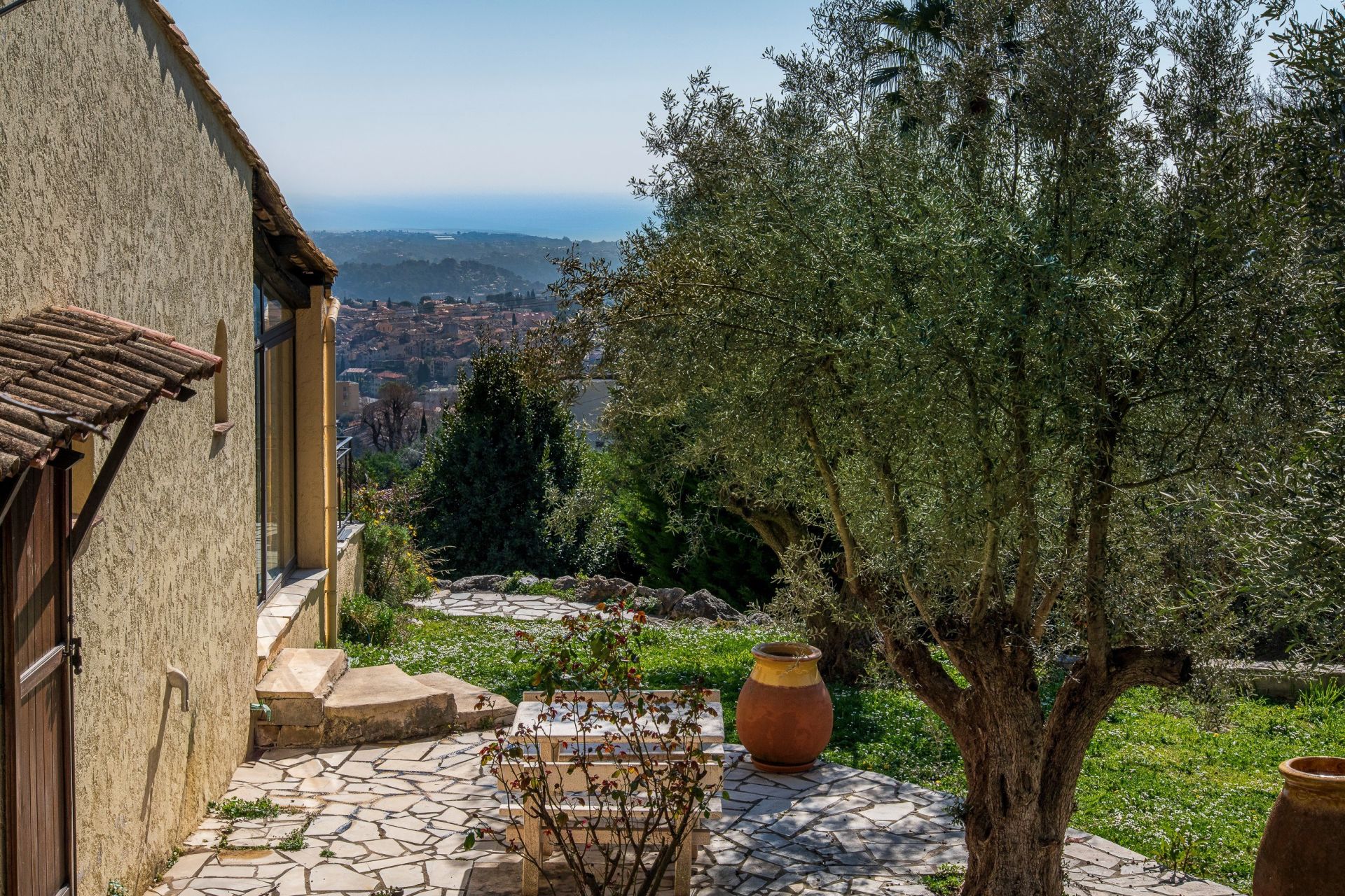maison provençale 7 Pièces en vente sur VENCE (06140)