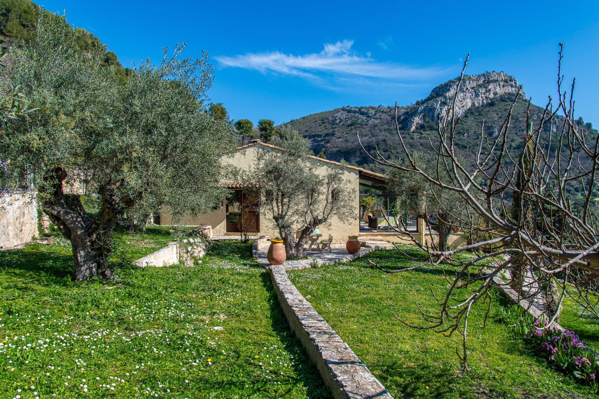 maison provençale 7 Pièces en vente sur VENCE (06140)