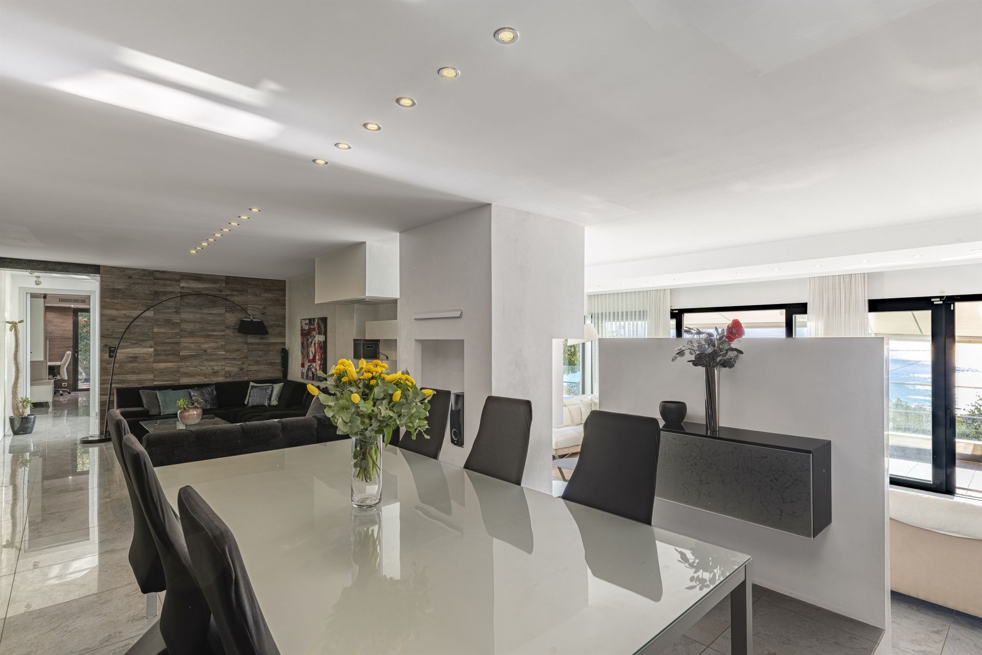 contemporary house 8 Rooms for sale on LA TURBIE (06320)