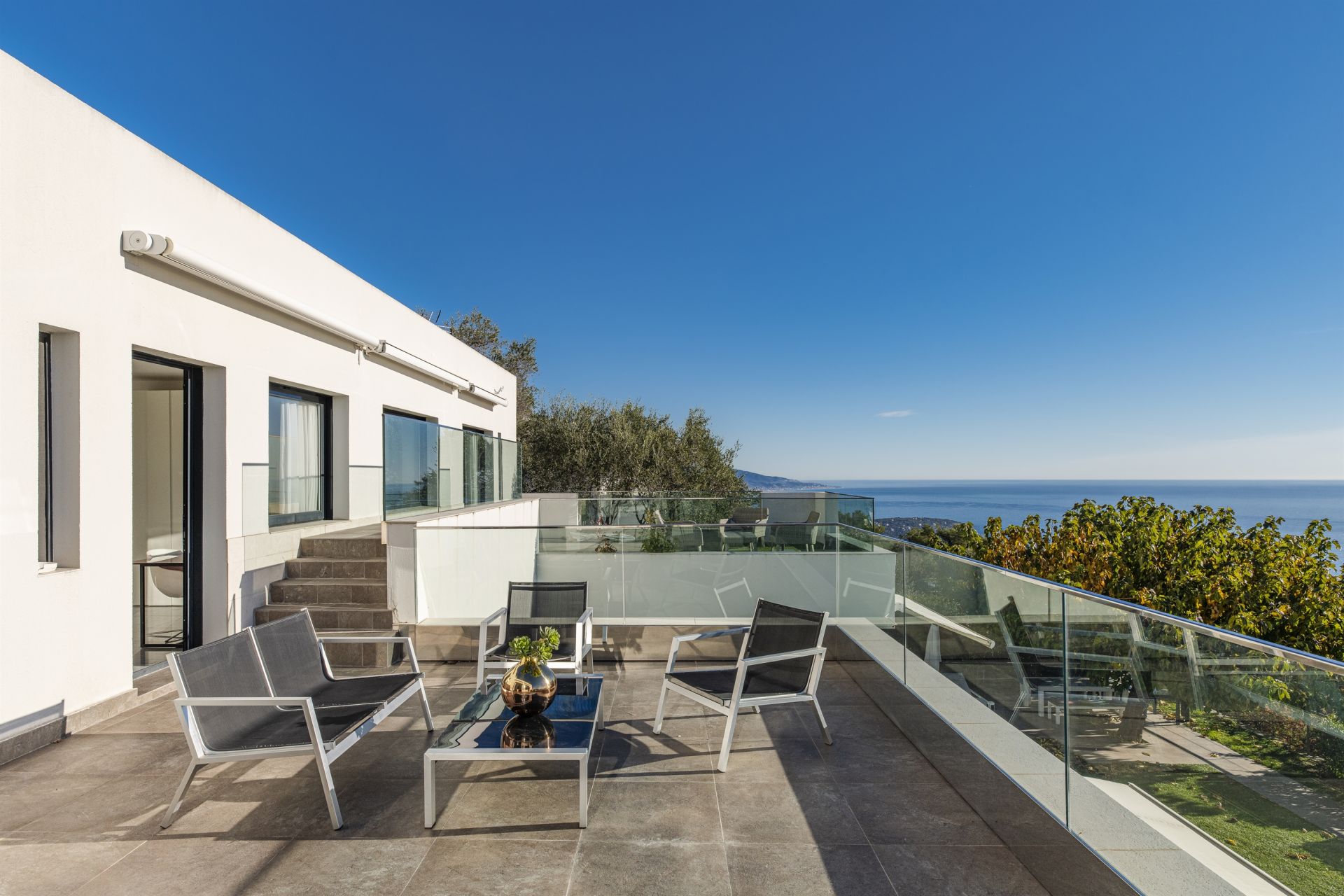 contemporary house 8 Rooms for sale on LA TURBIE (06320)