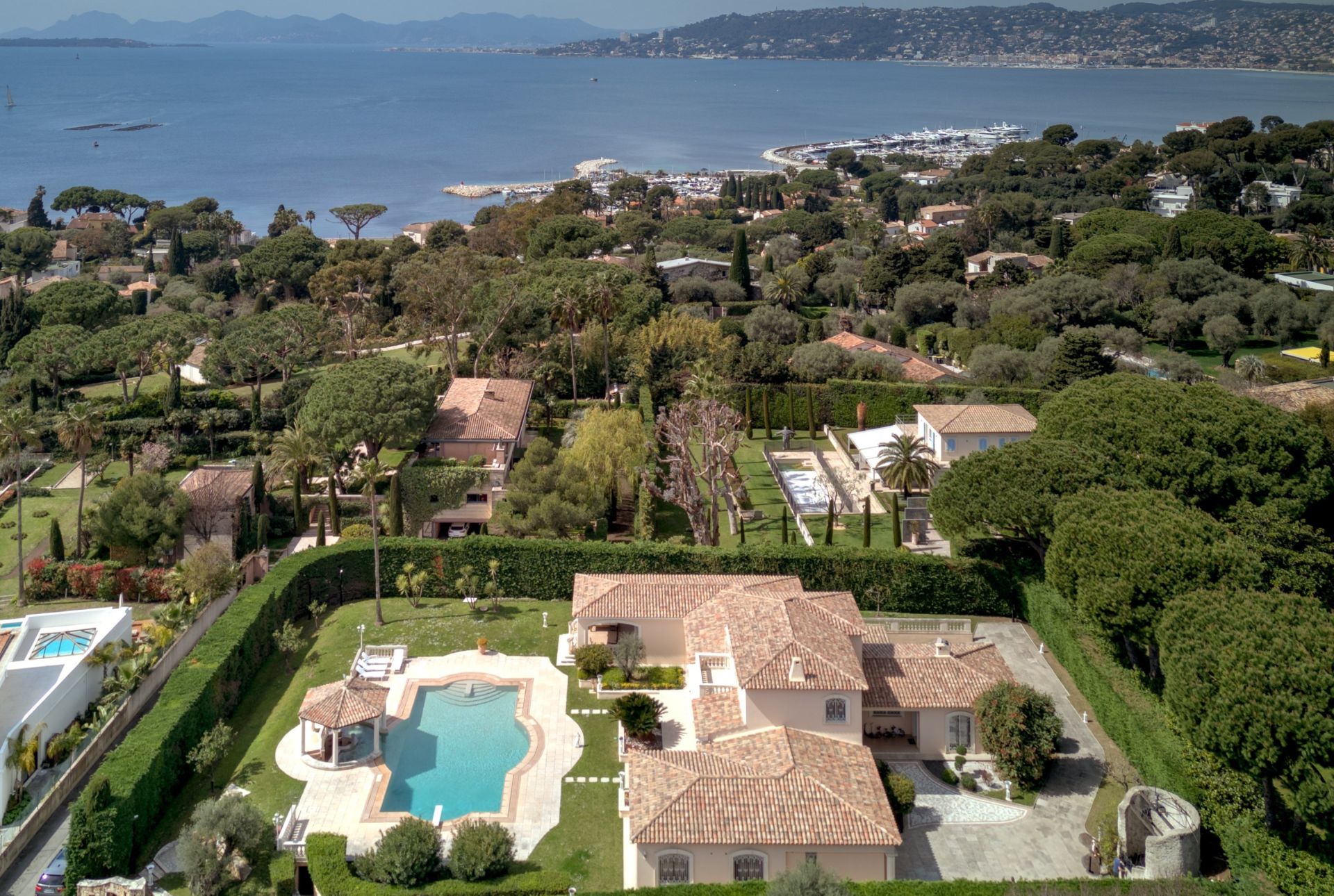 villa 7 Pièces en vente sur CAP D ANTIBES (06160)