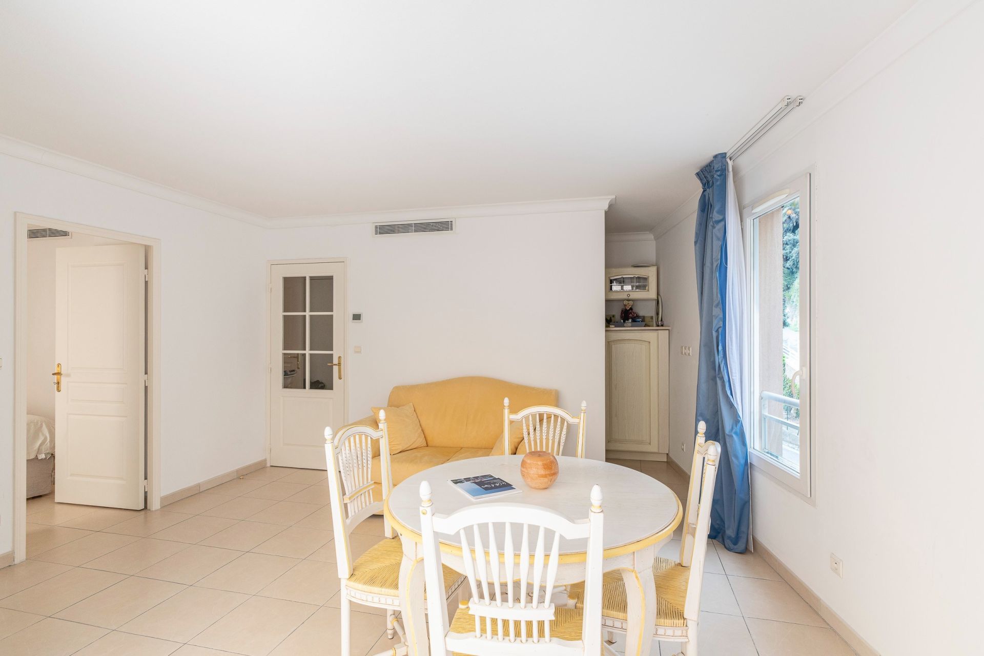 apartment 2 Rooms for sale on BEAUSOLEIL (06240)